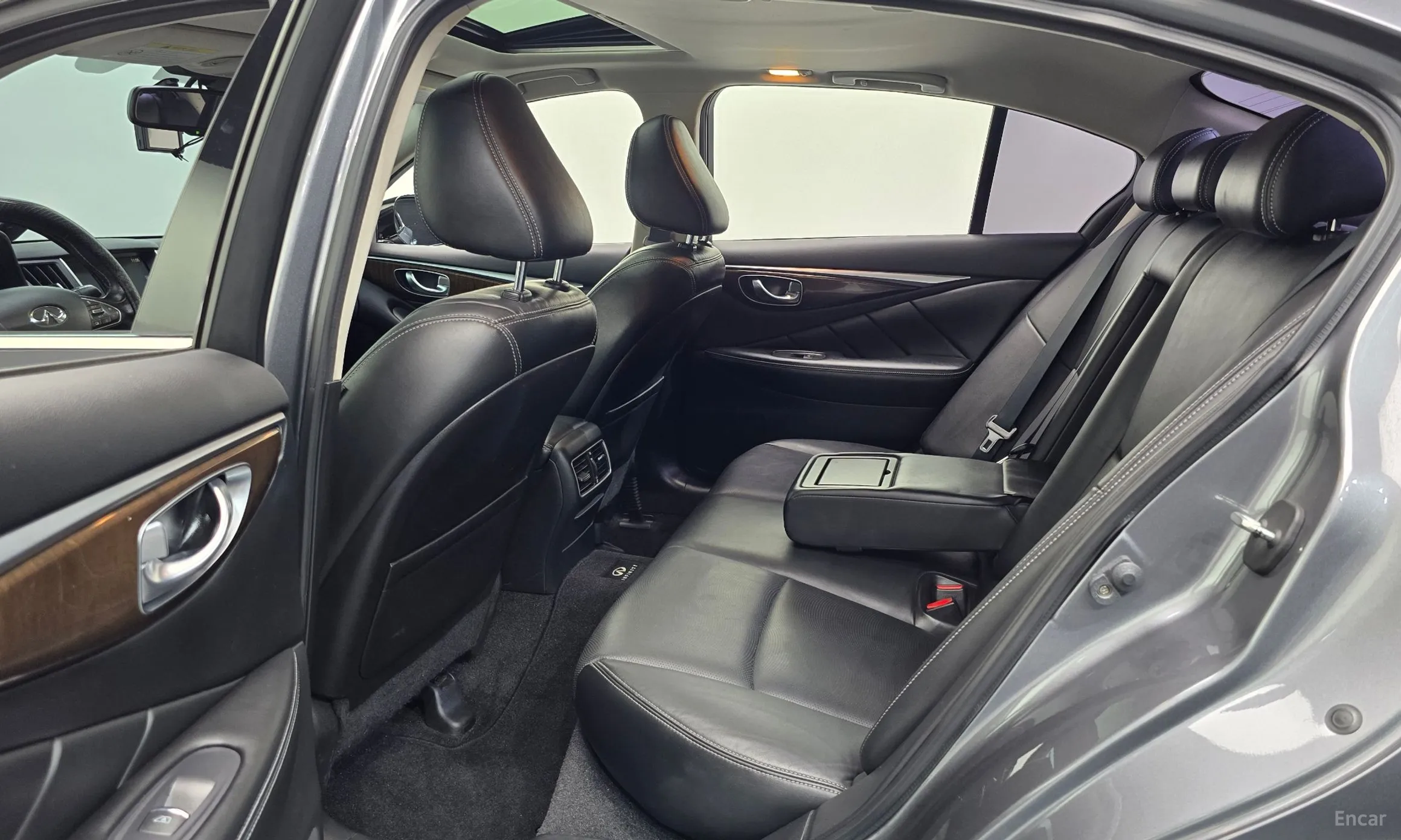 Infiniti Q50 превью 12