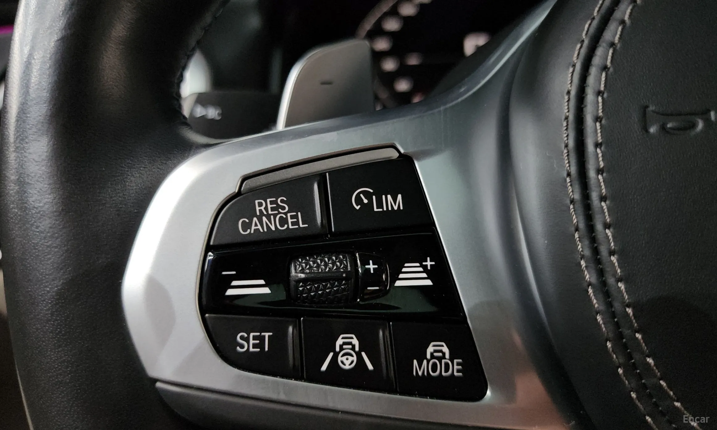 BMW 8-series (G15) превью 18