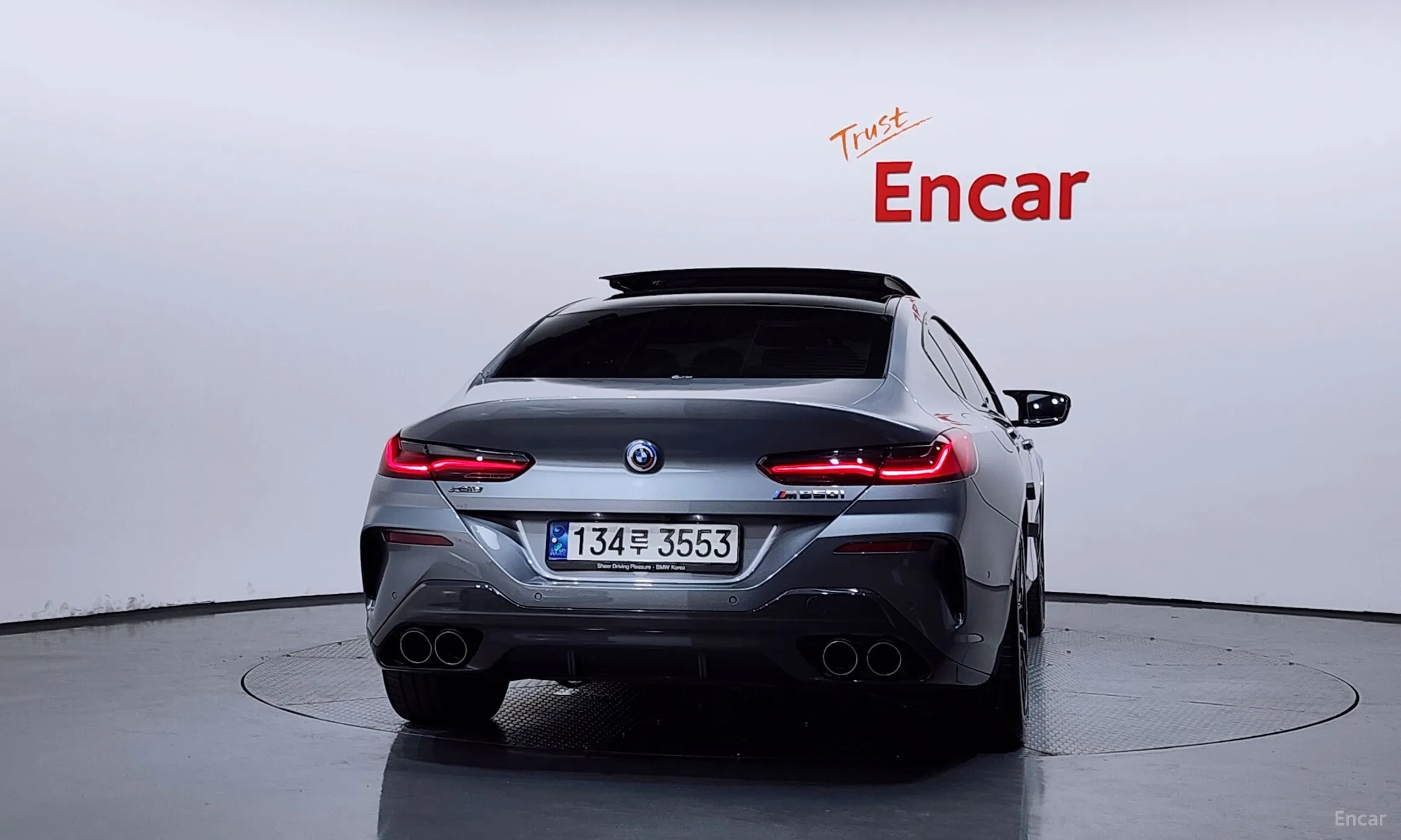 BMW 8-series (G15) превью 4