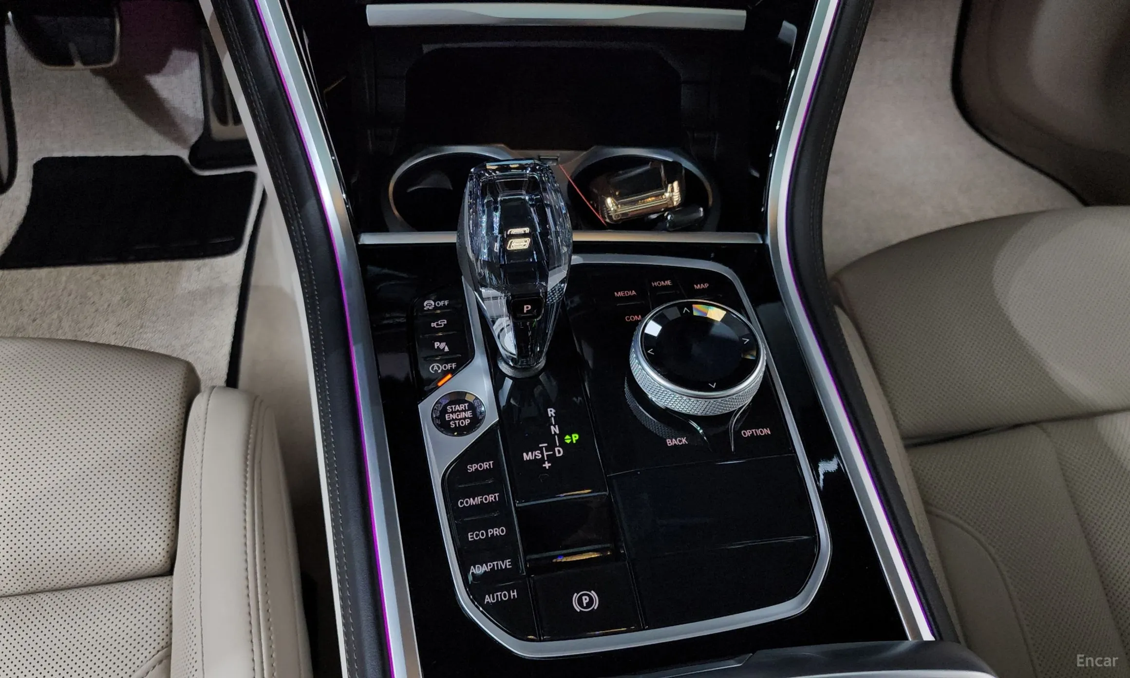 BMW 8-series (G15) превью 9