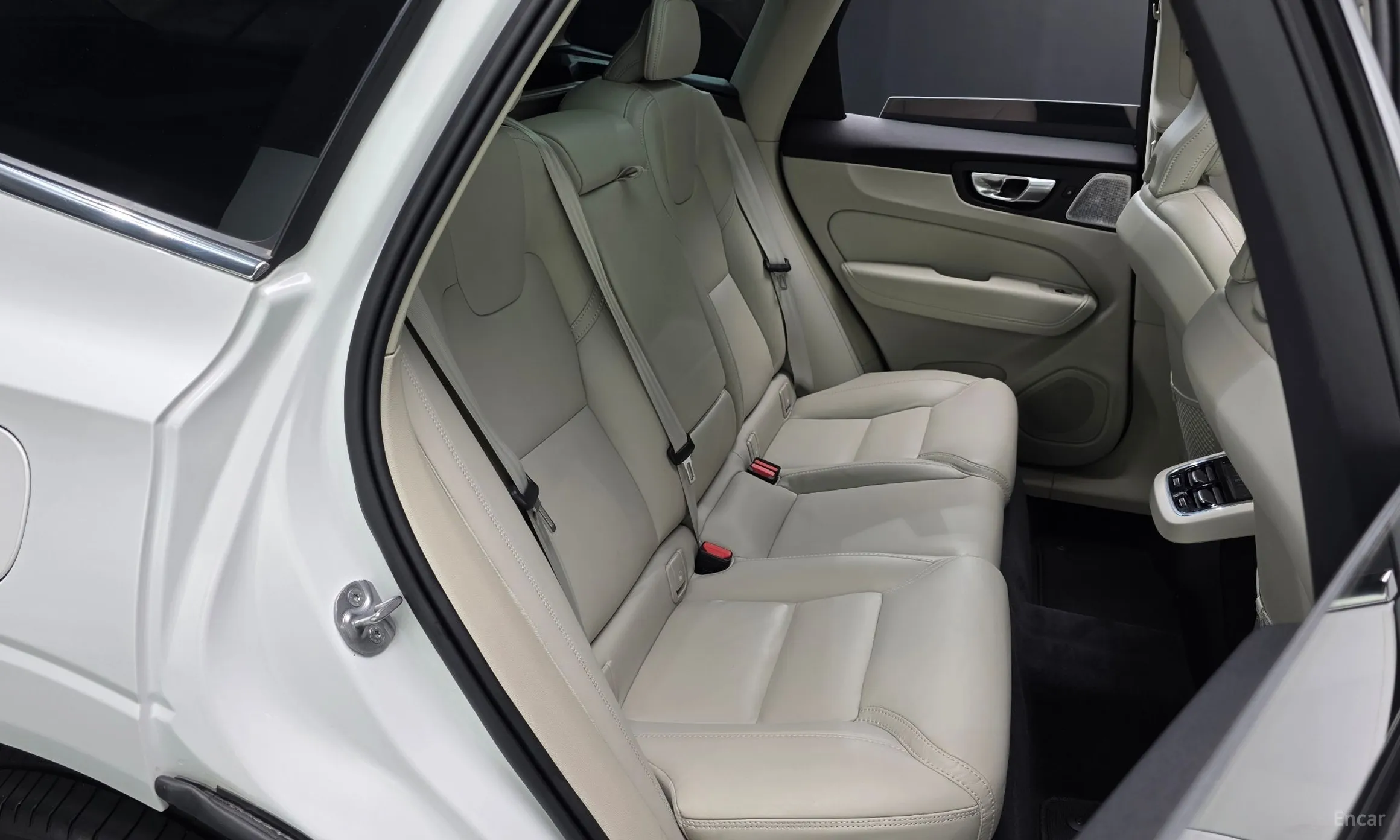 Volvo XC60 Gen 2 превью 11