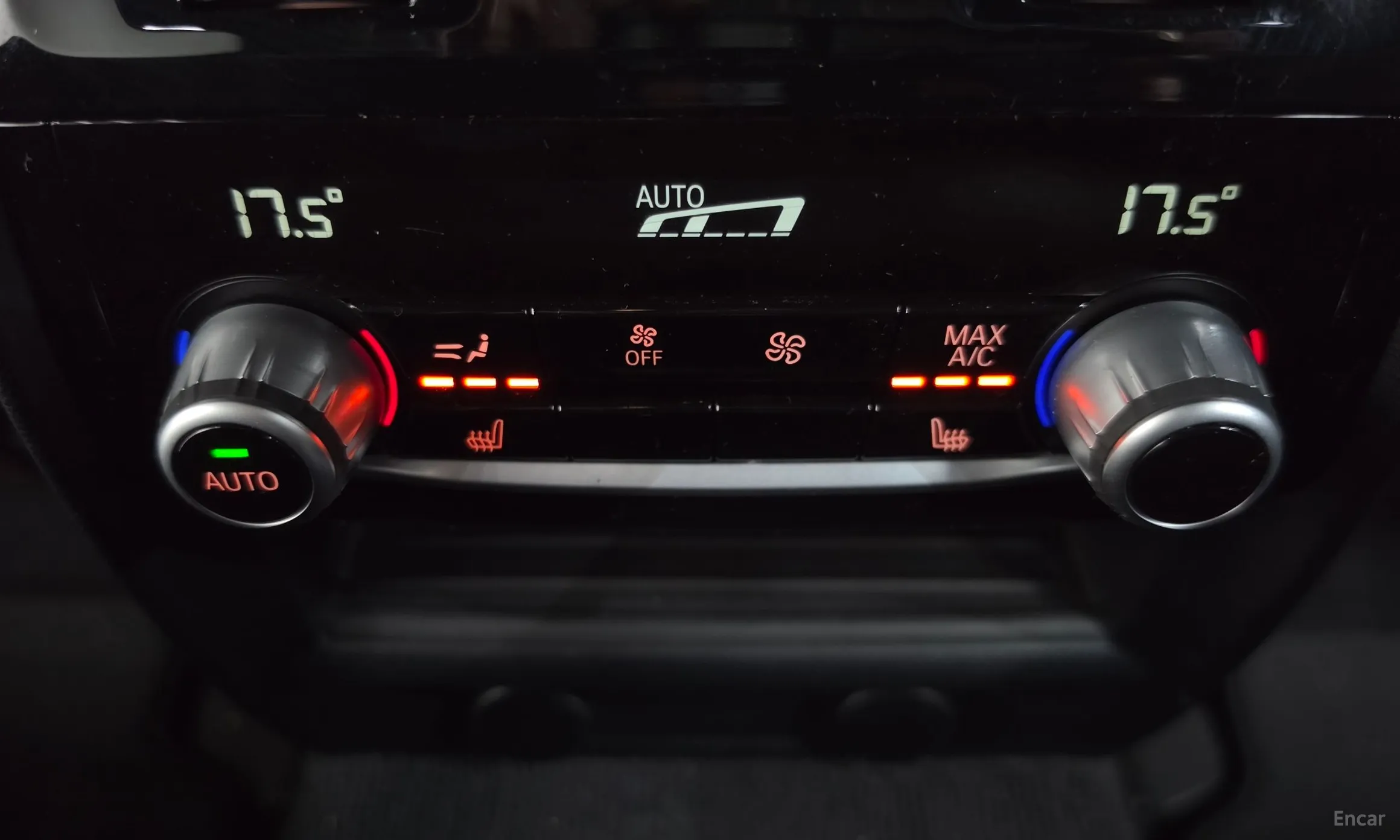 BMW 5 Series (G30) превью 15