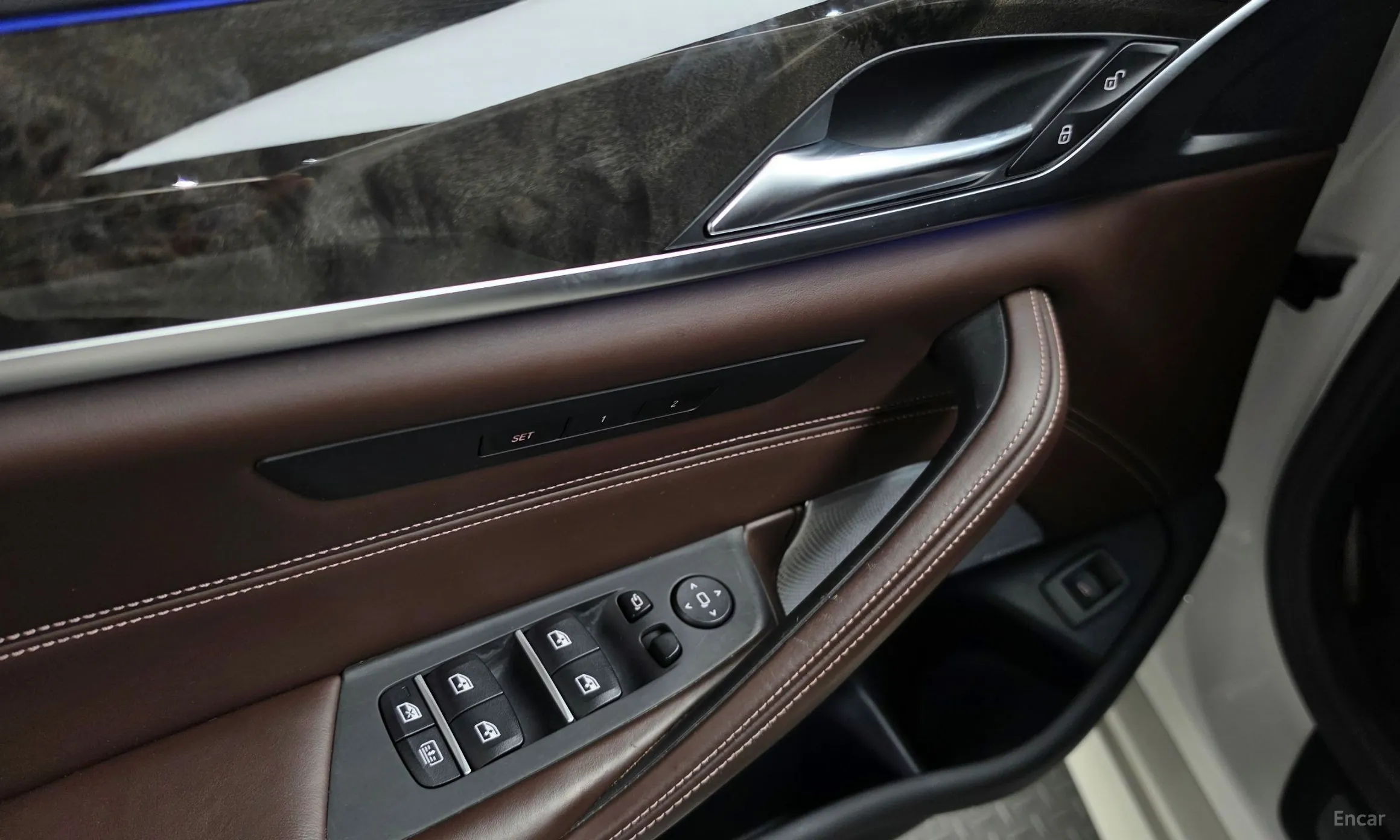 BMW 5 Series (G30) превью 19