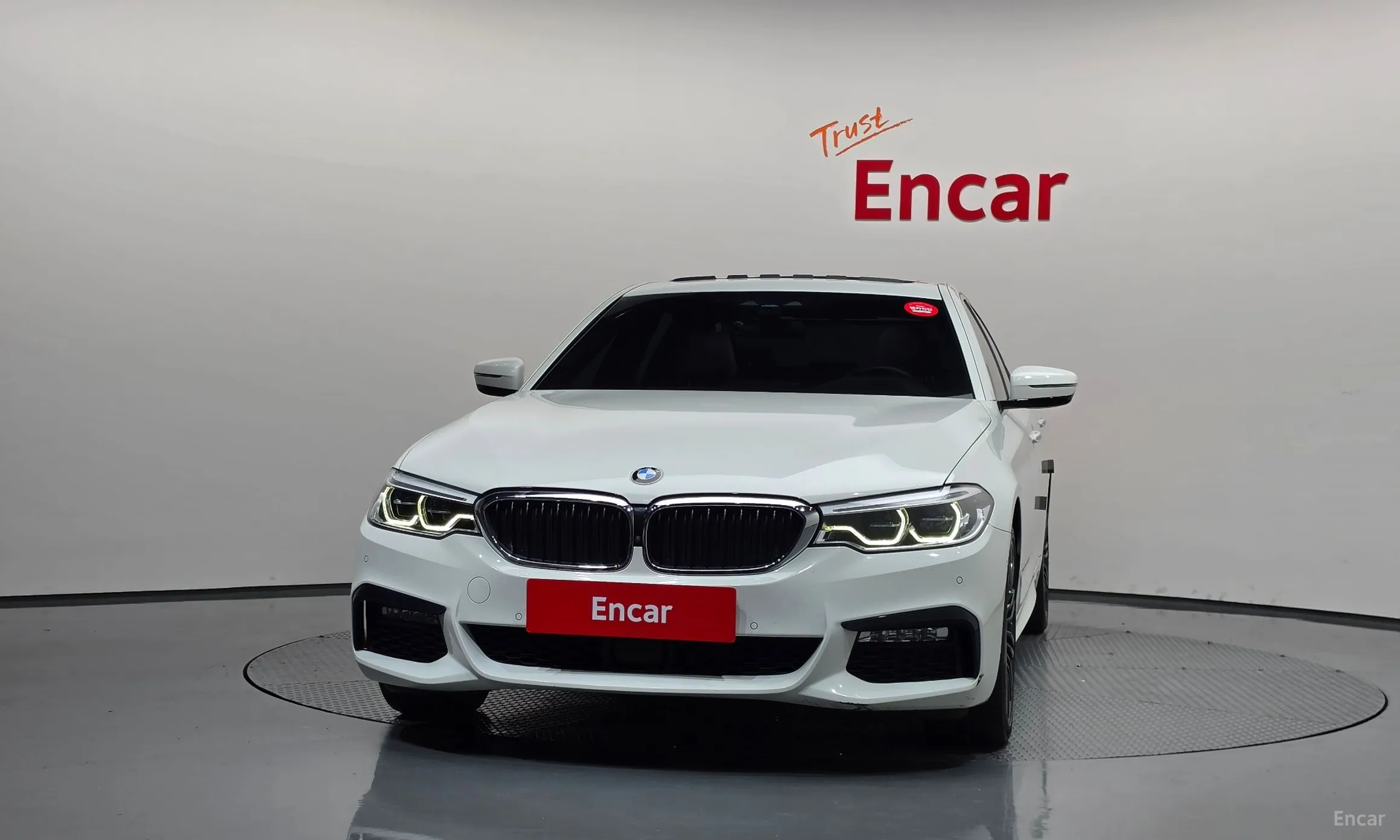 BMW 5 Series (G30) превью 3