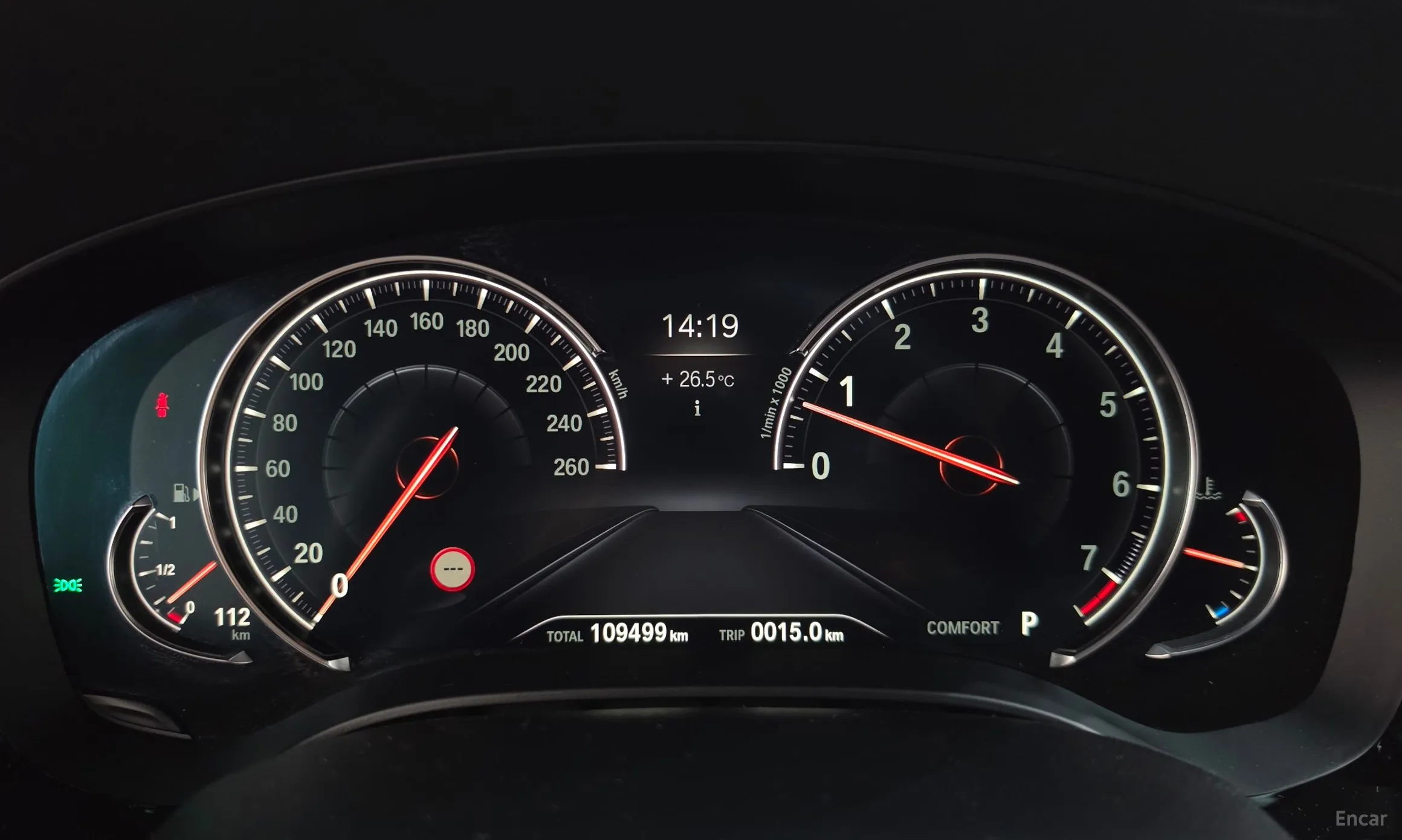 BMW 5 Series (G30) превью 8