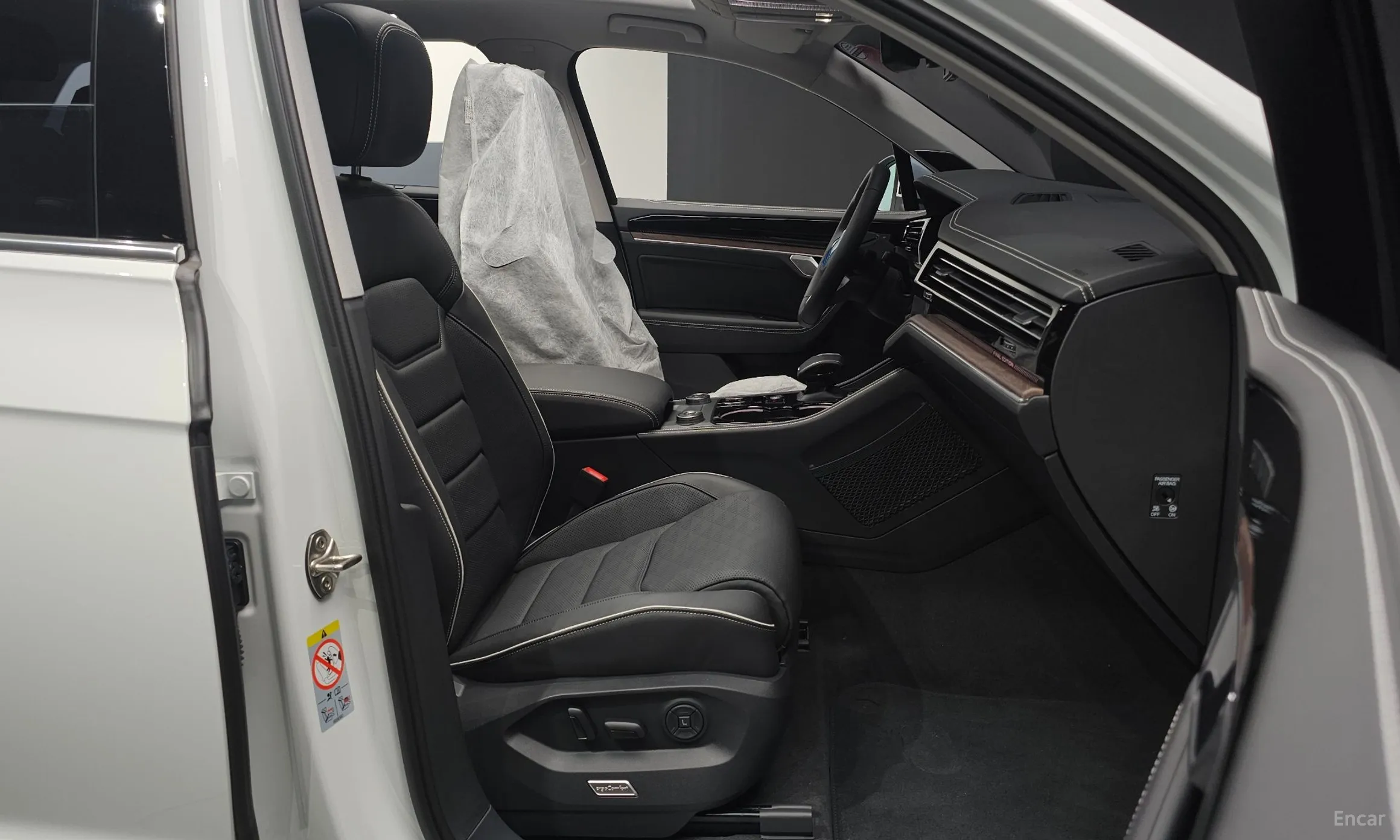 Volkswagen Touareg 3rd Generation превью 10