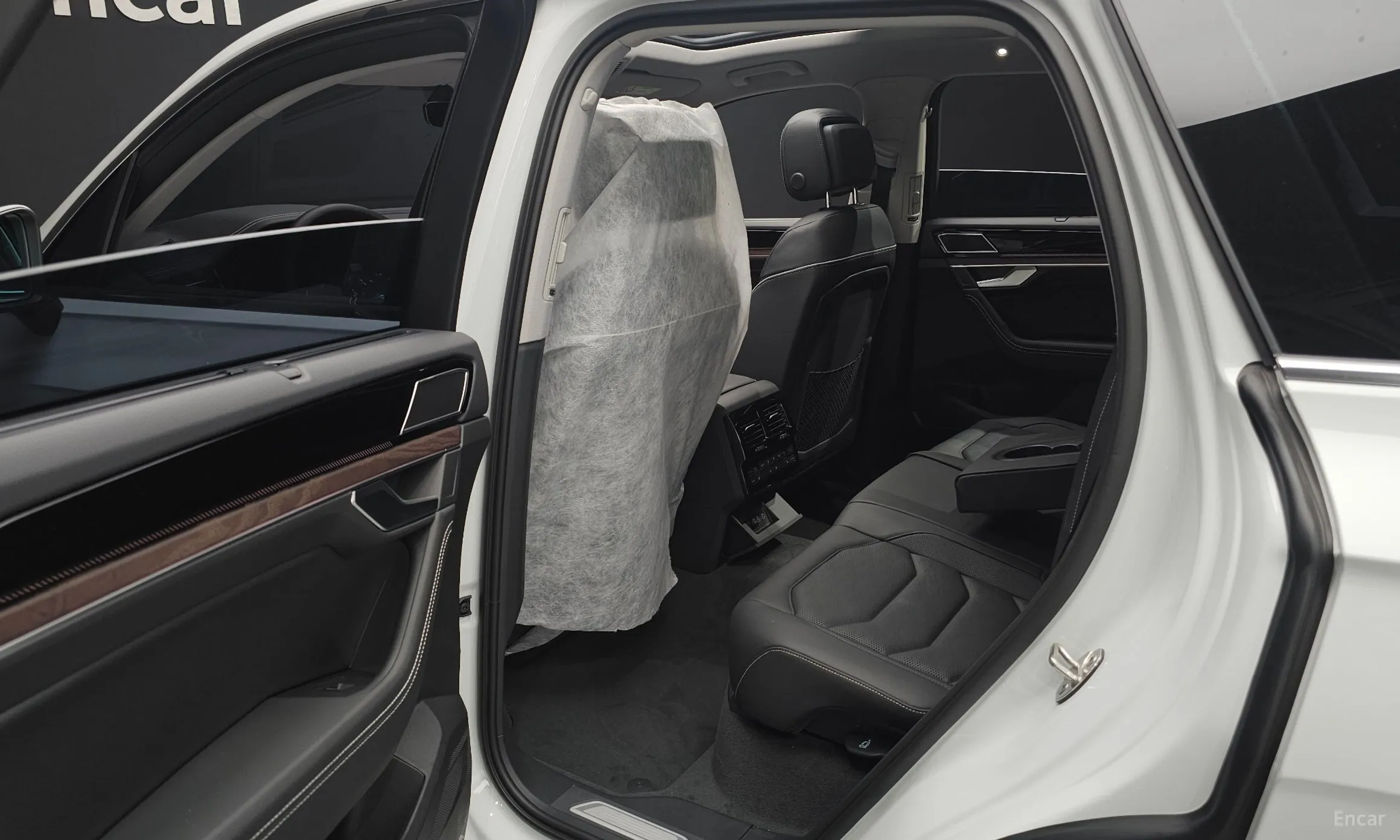 Volkswagen Touareg 3rd Generation превью 12