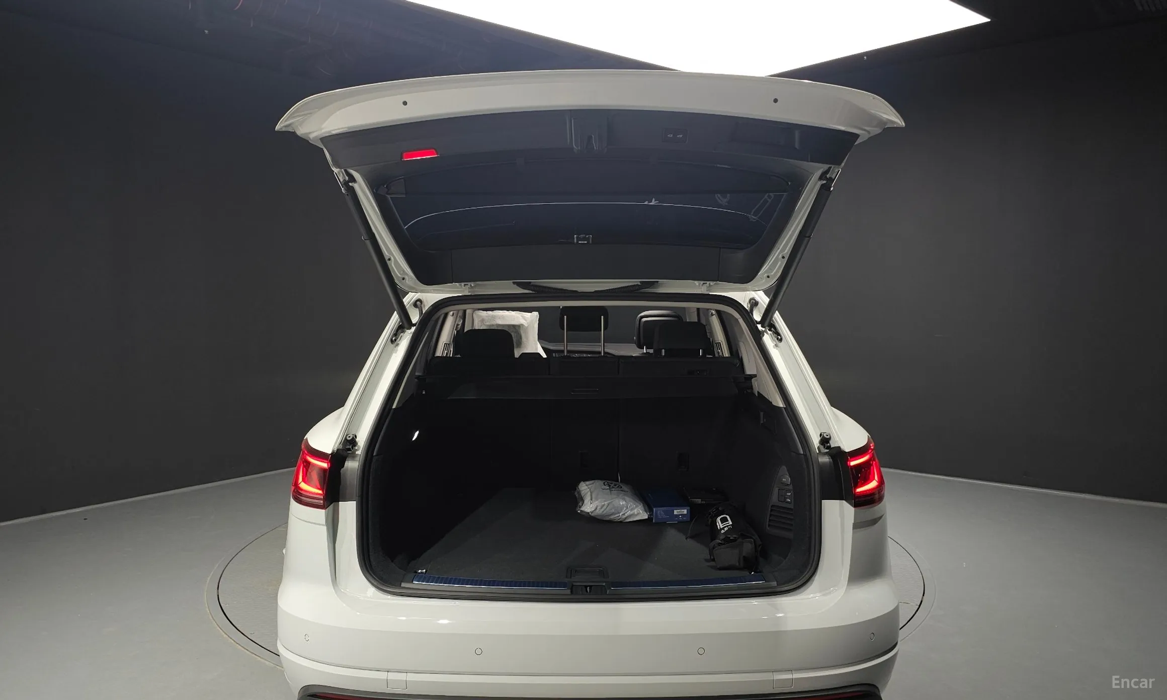 Volkswagen Touareg 3rd Generation превью 20