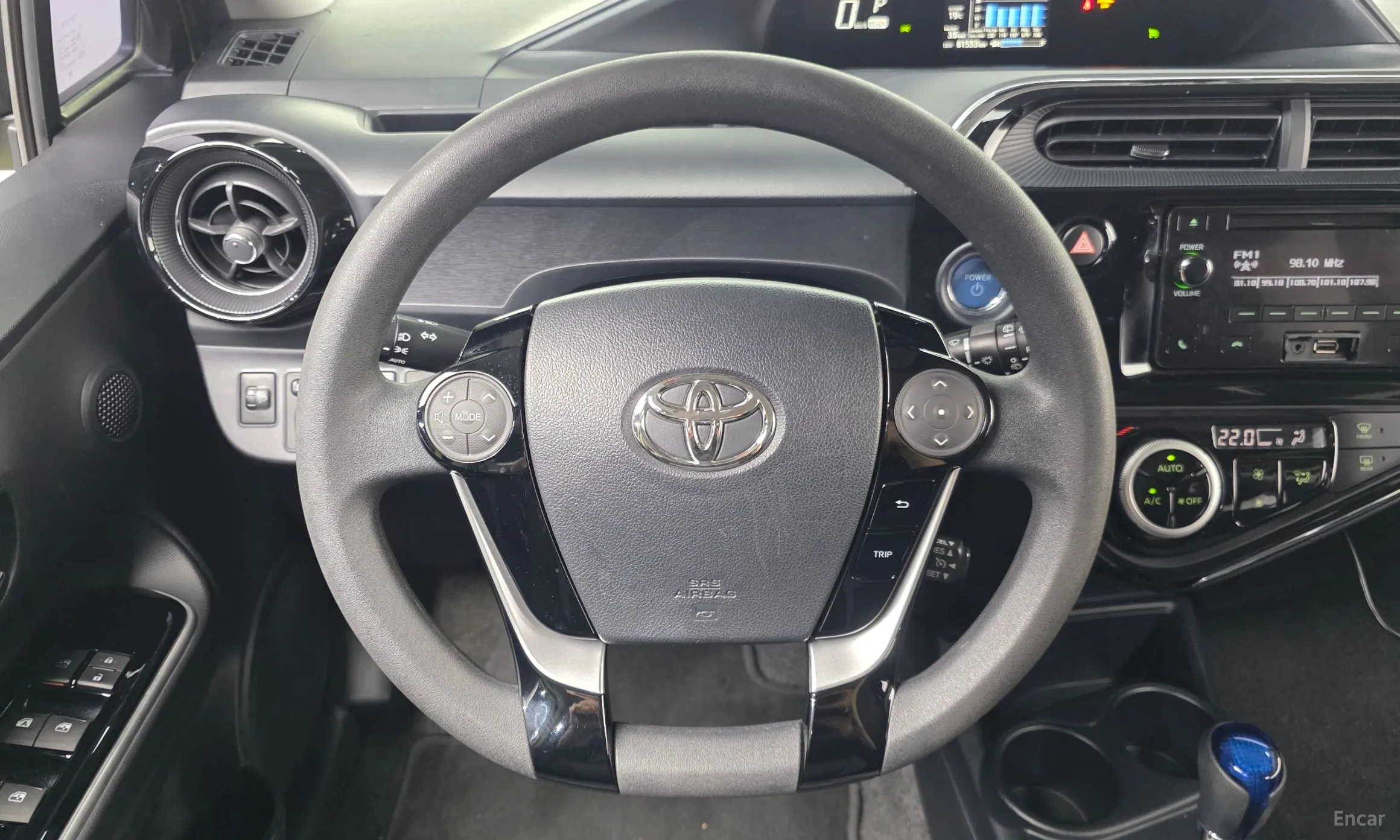 Toyota Prius C превью 13