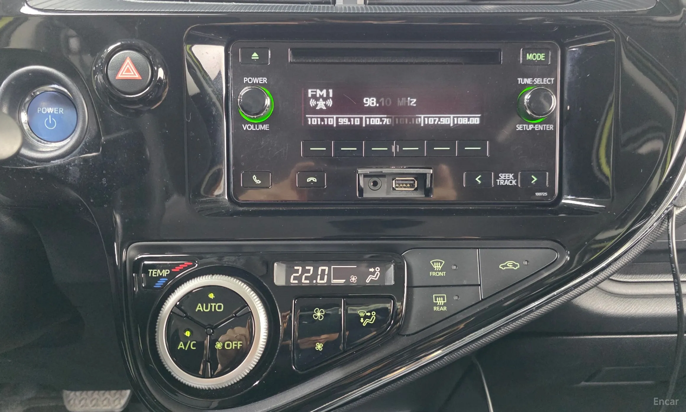 Toyota Prius C превью 14