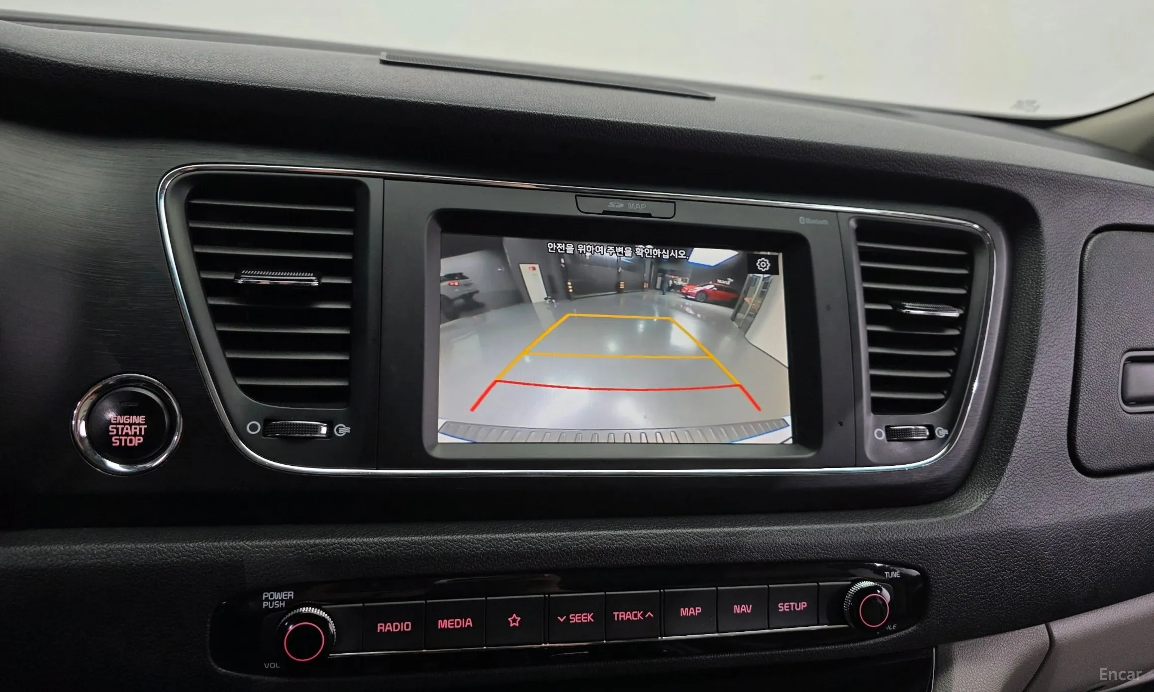Kia Carnival превью 15