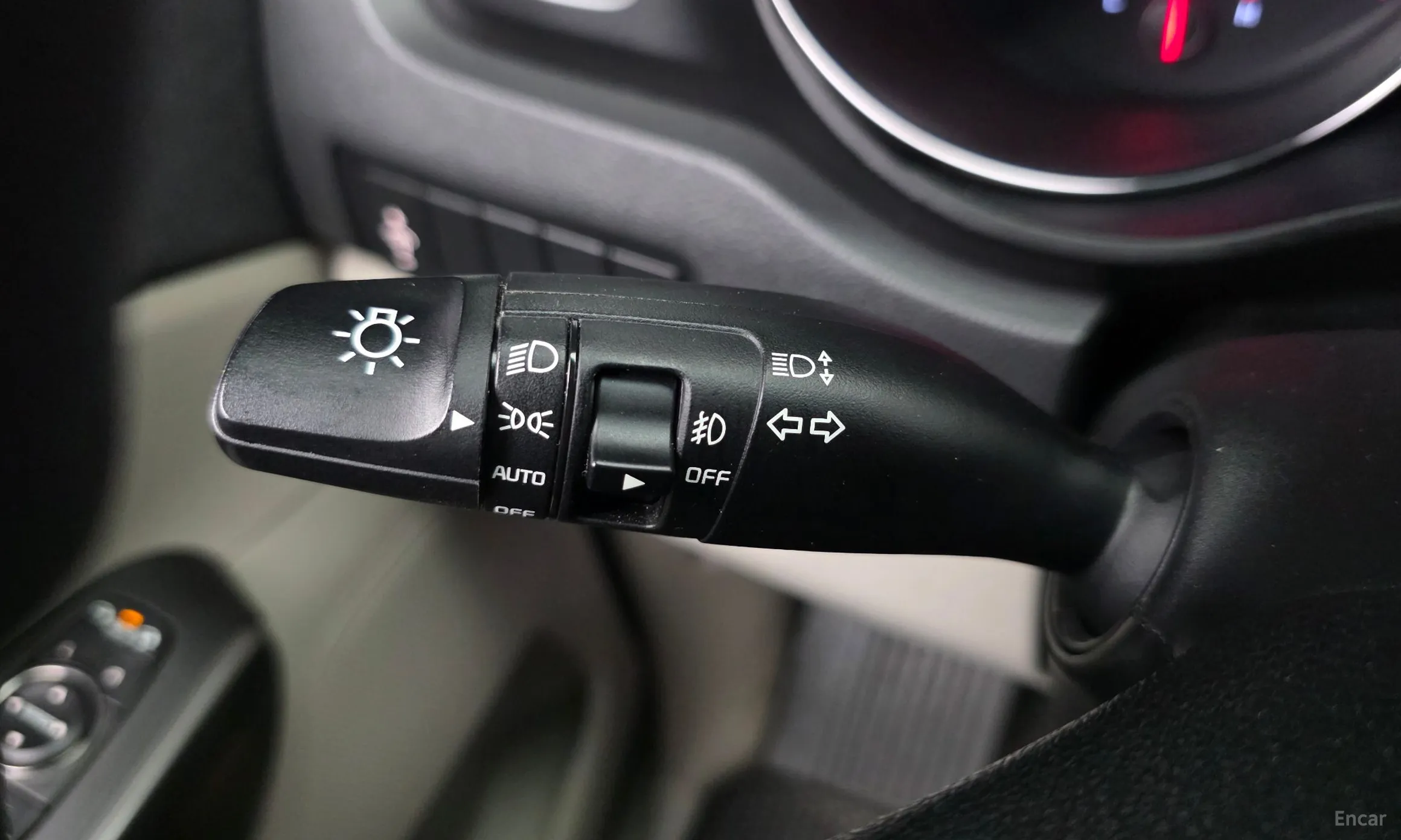 Kia Carnival превью 17