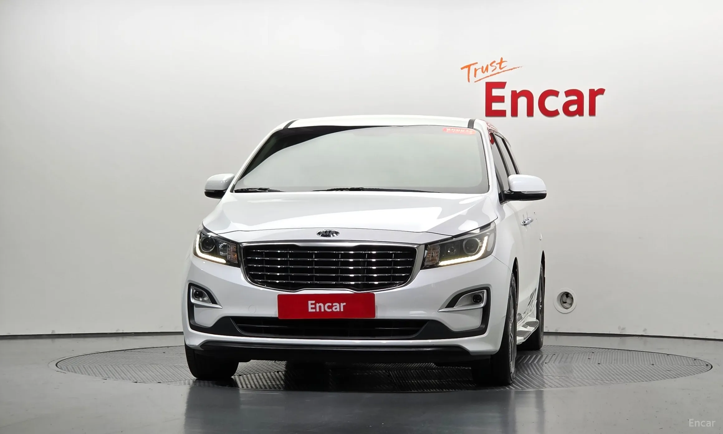 Kia Carnival превью 3