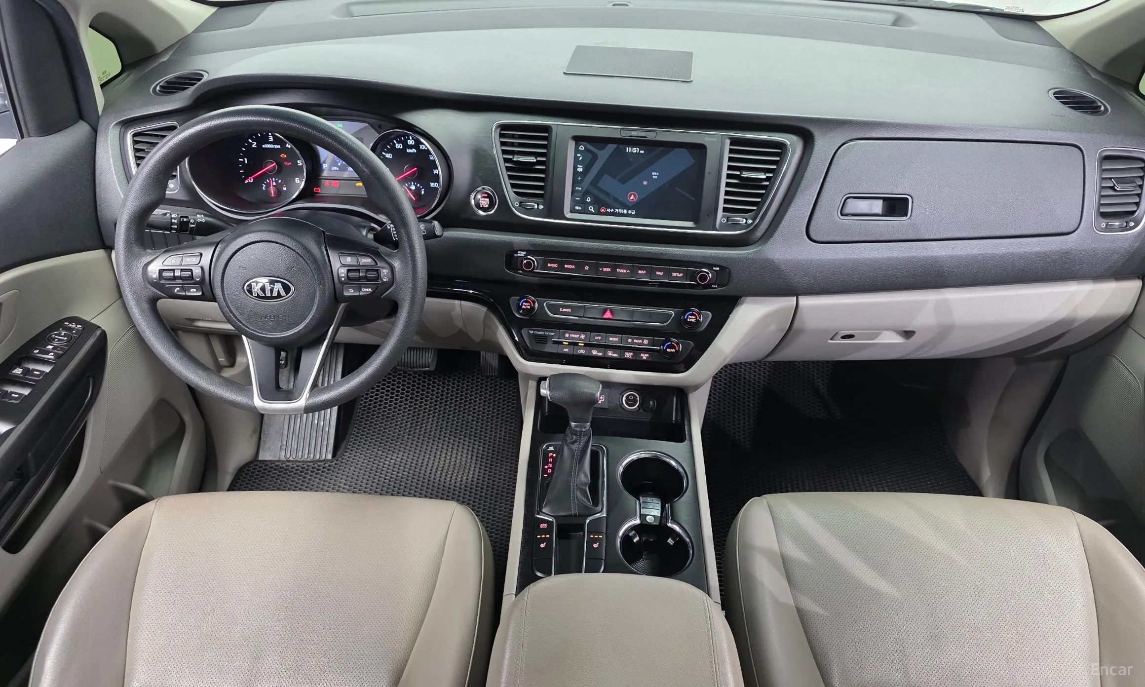 Kia Carnival превью 7