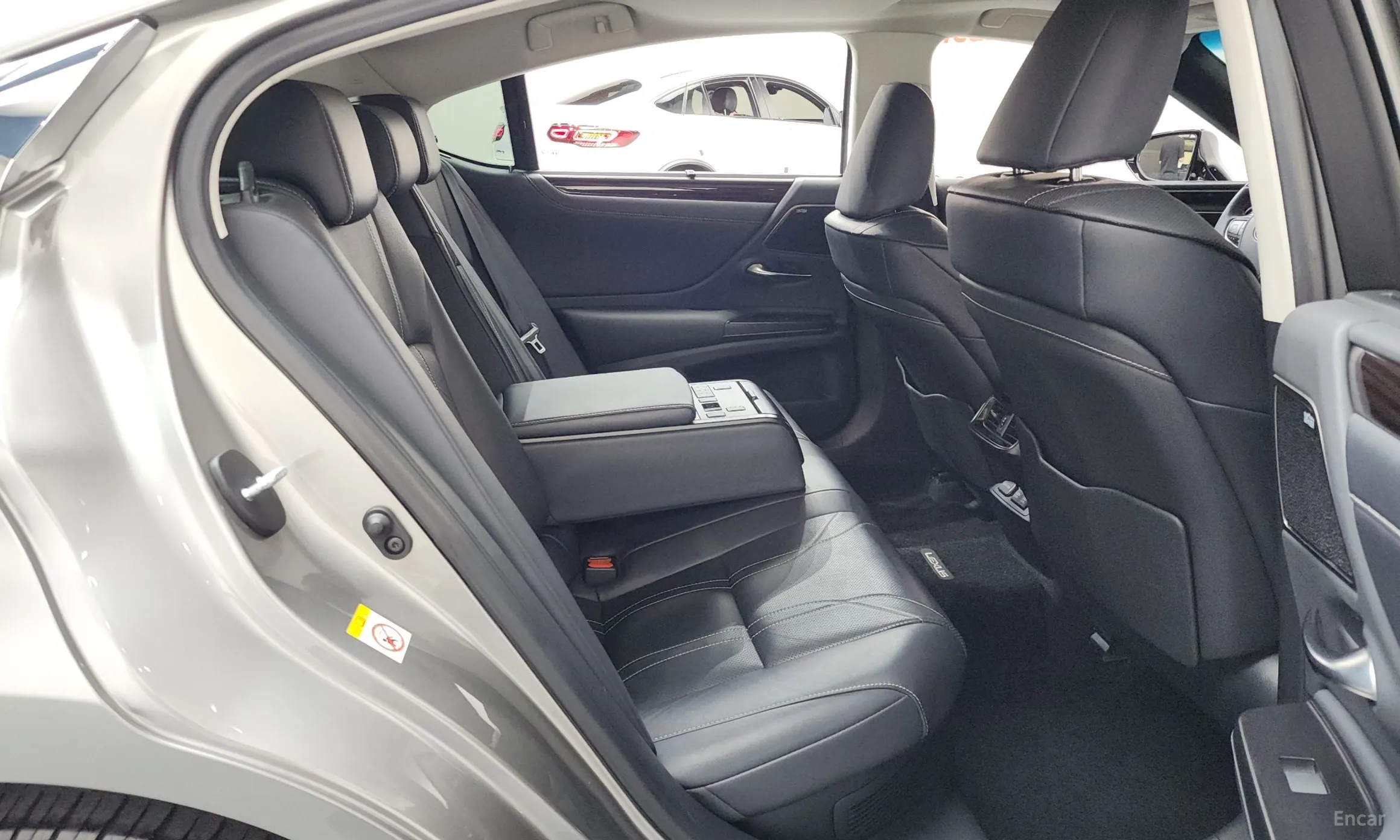 Lexus ES300h 7th Generation превью 11