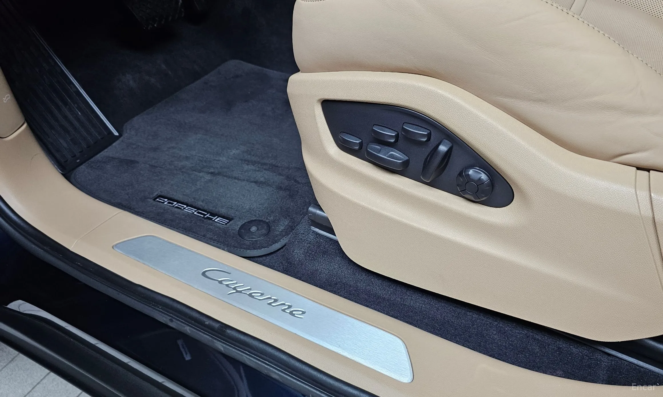 Porsche Cayenne (PO536) превью 16