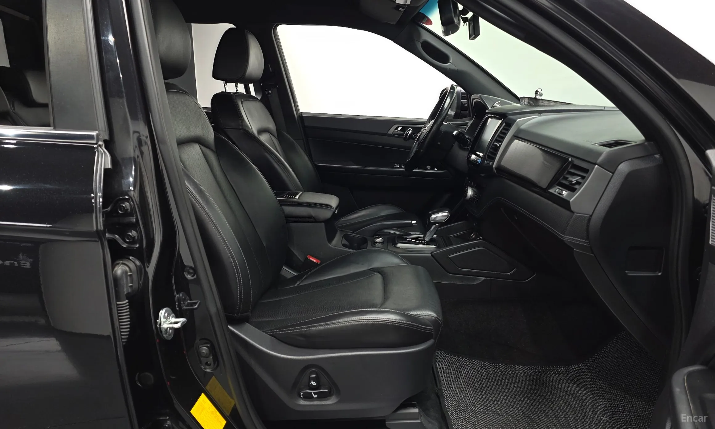 KG Mobility (SsangYong) Rexton Sports превью 11