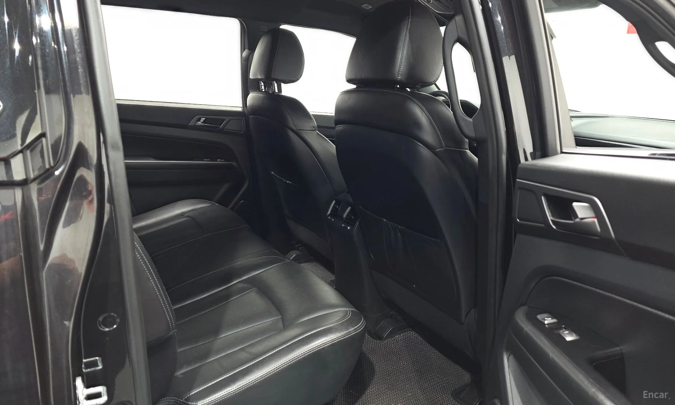 KG Mobility (SsangYong) Rexton Sports превью 12
