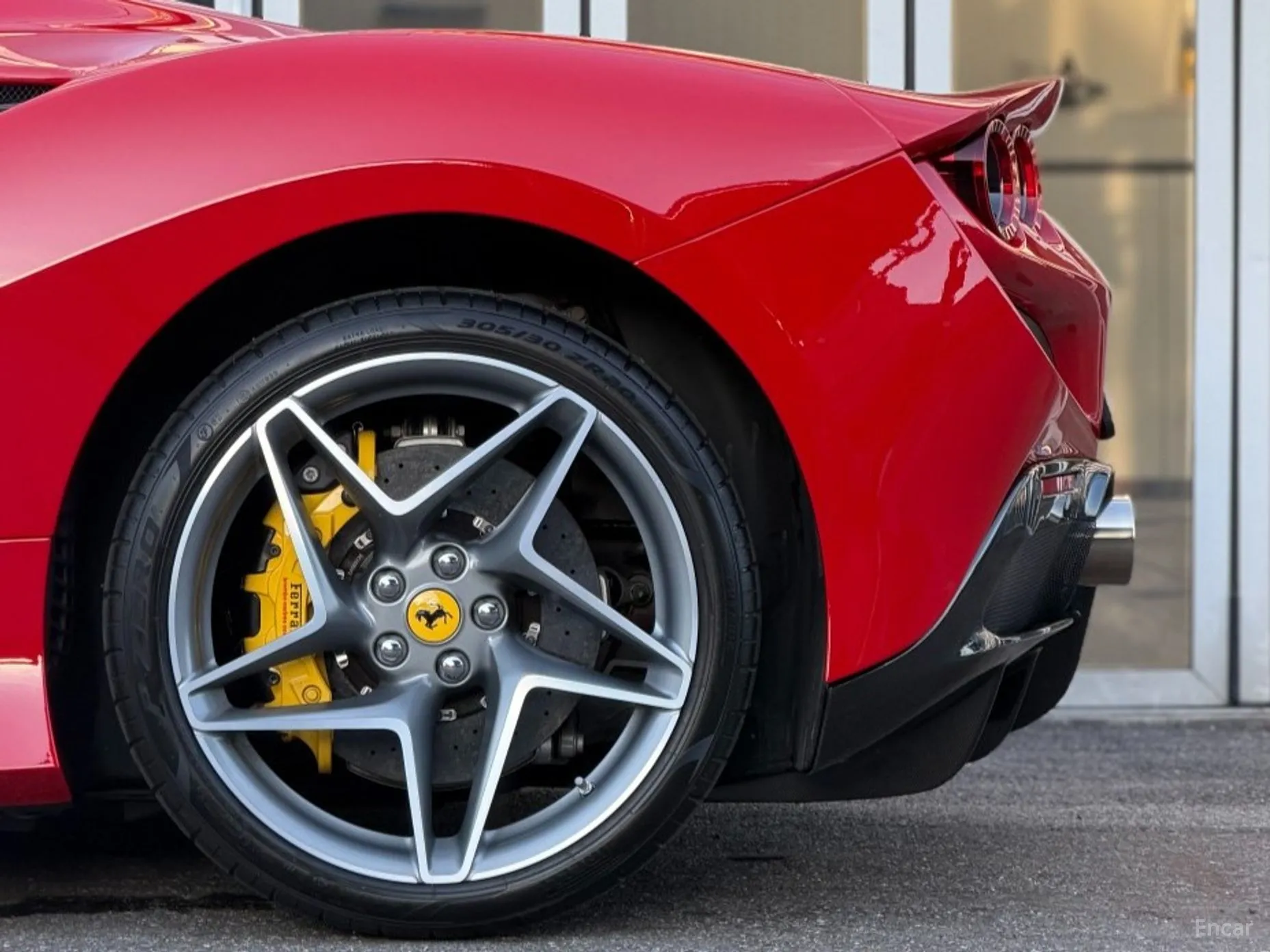 Ferrari F8 Spider превью 12