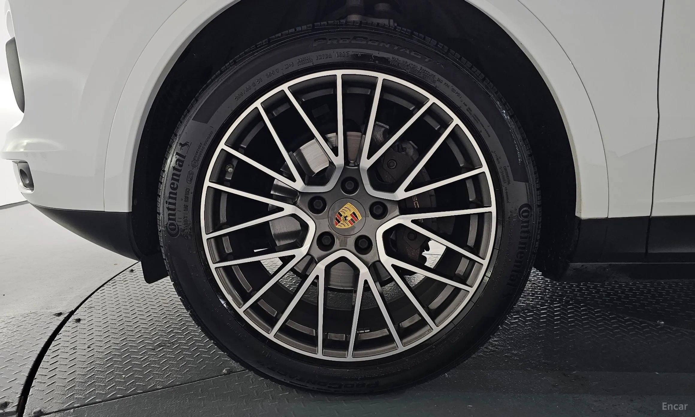Porsche Cayenne (PO536) превью 5