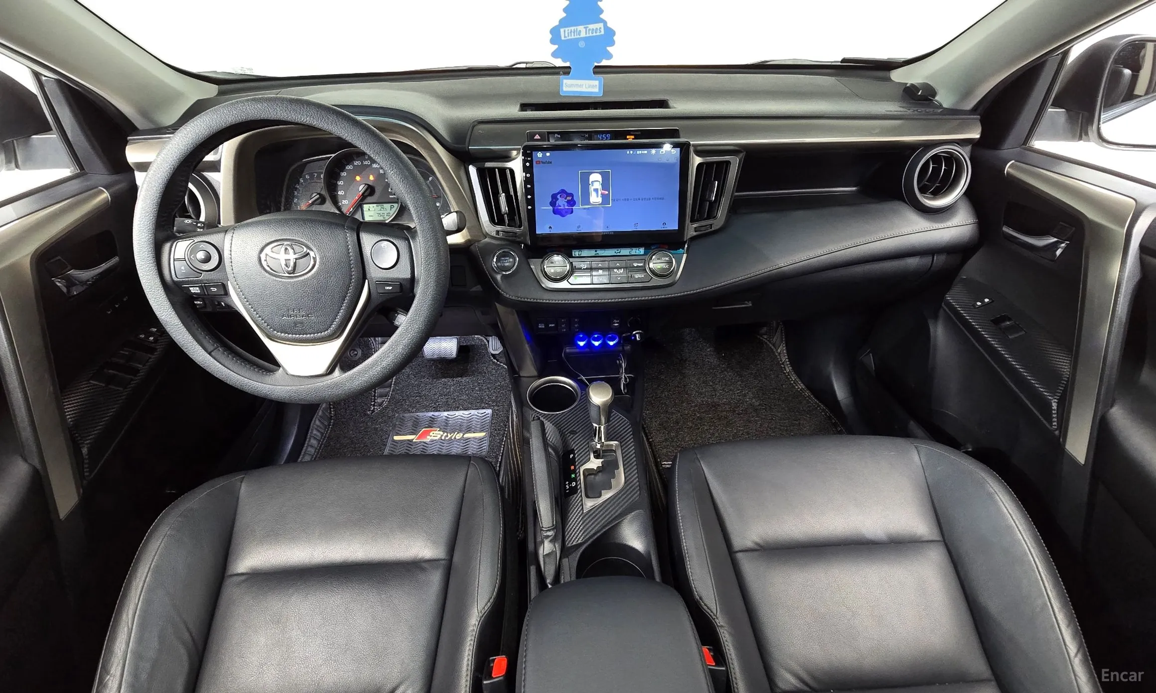 Toyota RAV4 превью 7