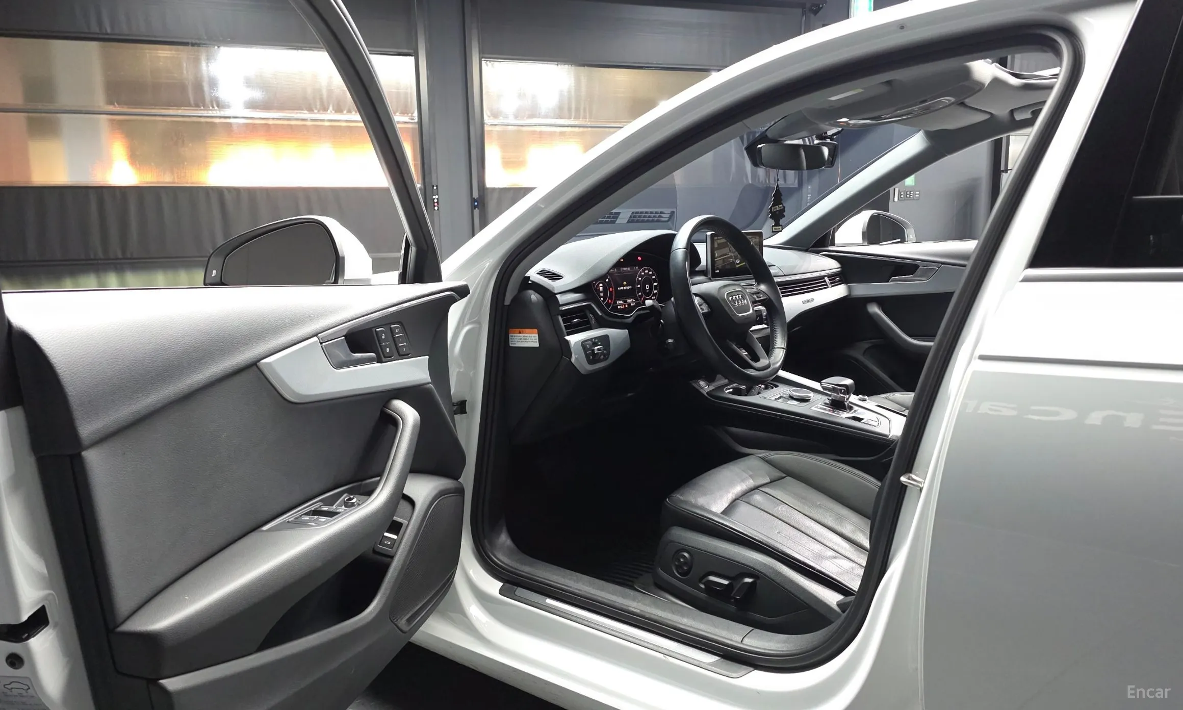 Audi A4 (B9) превью 10