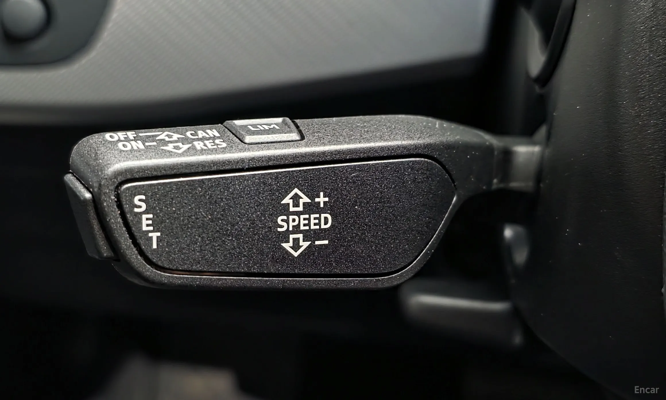 Audi A4 (B9) превью 19