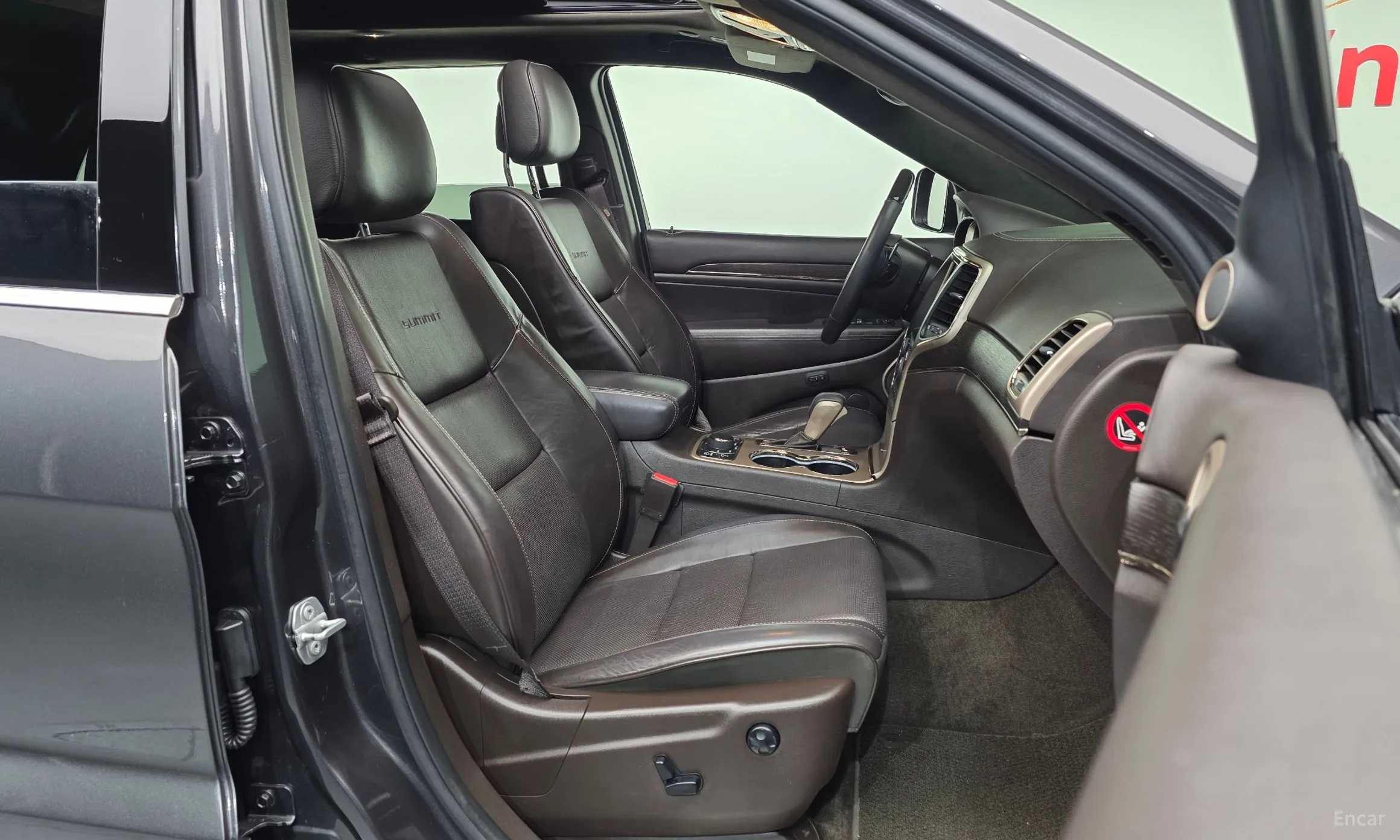 Jeep Grand Cherokee превью 11