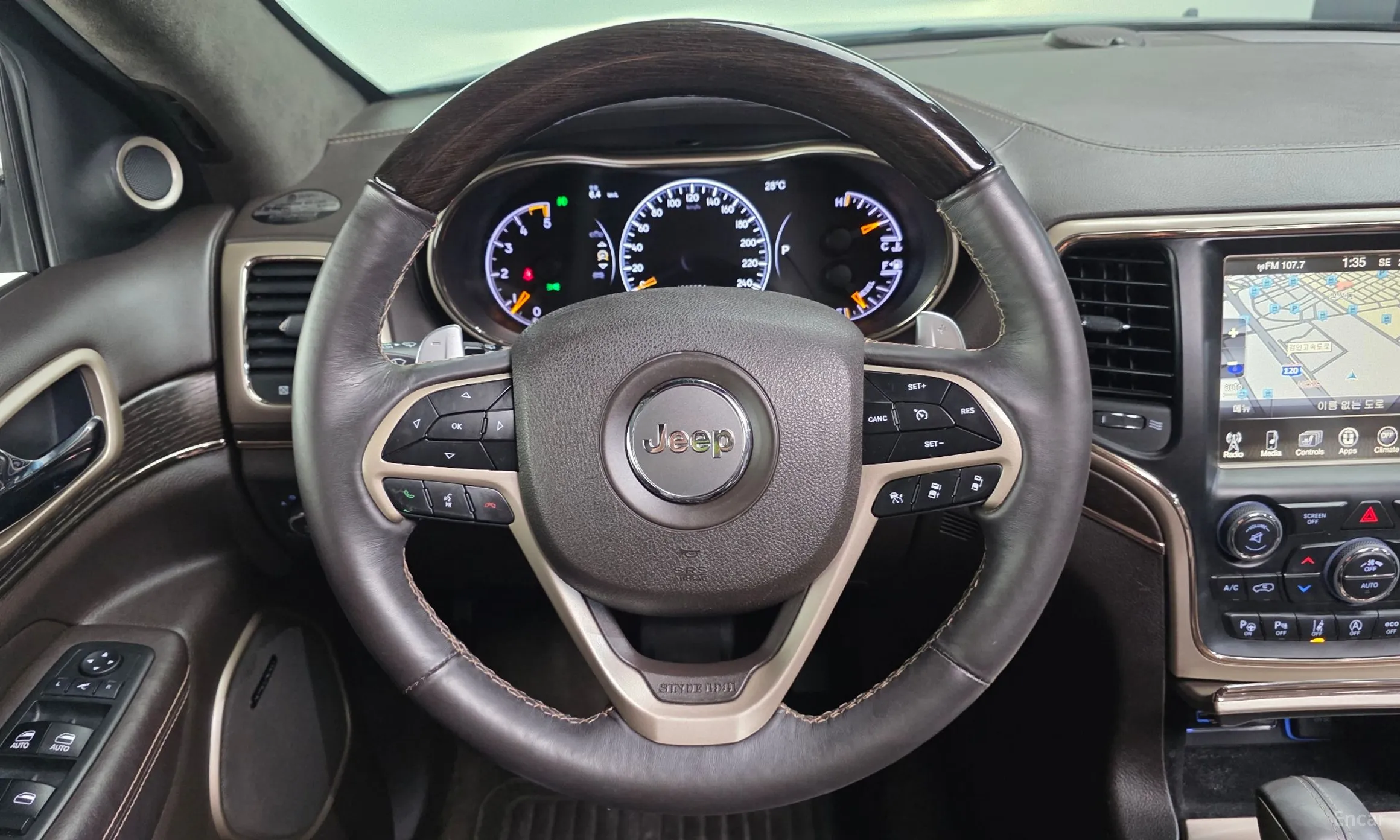 Jeep Grand Cherokee превью 13