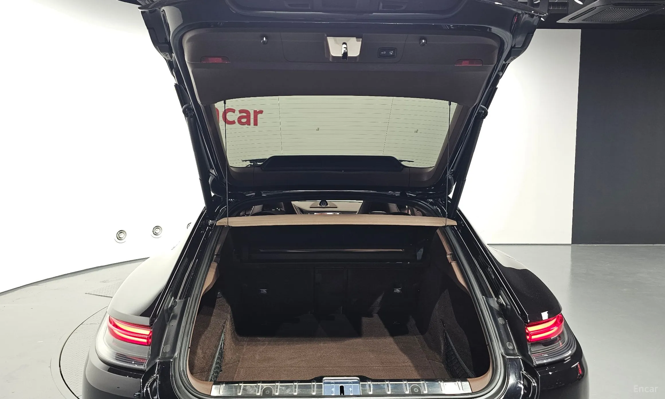 Porsche Panamera (971) превью 20