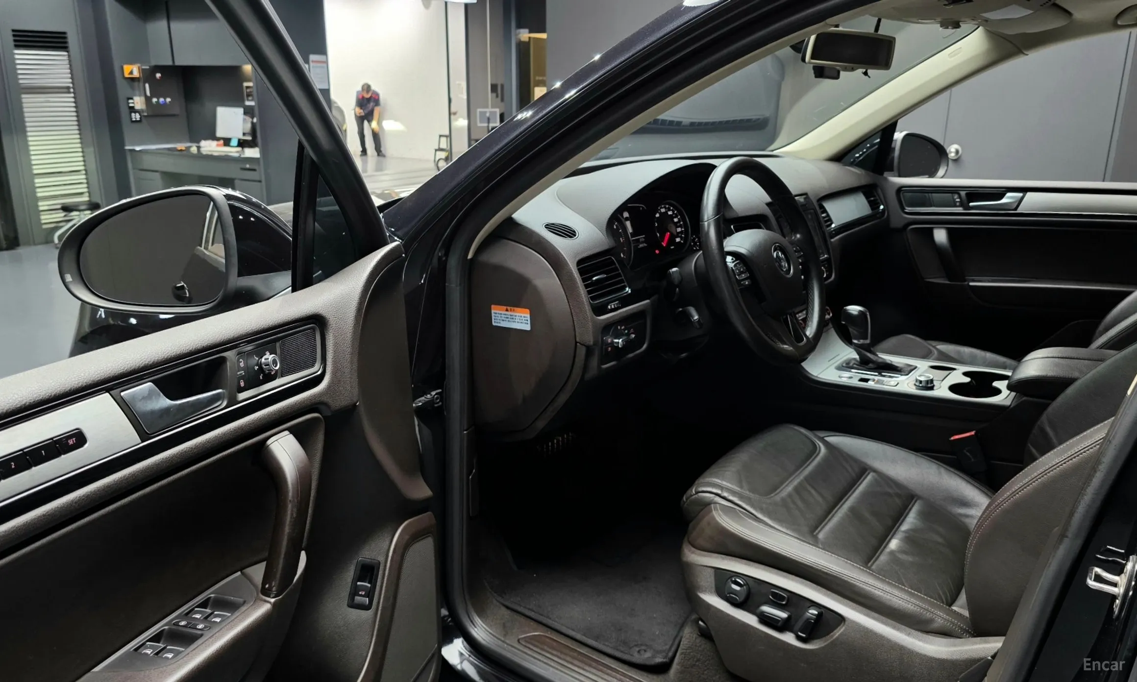 Volkswagen New Touareg превью 12