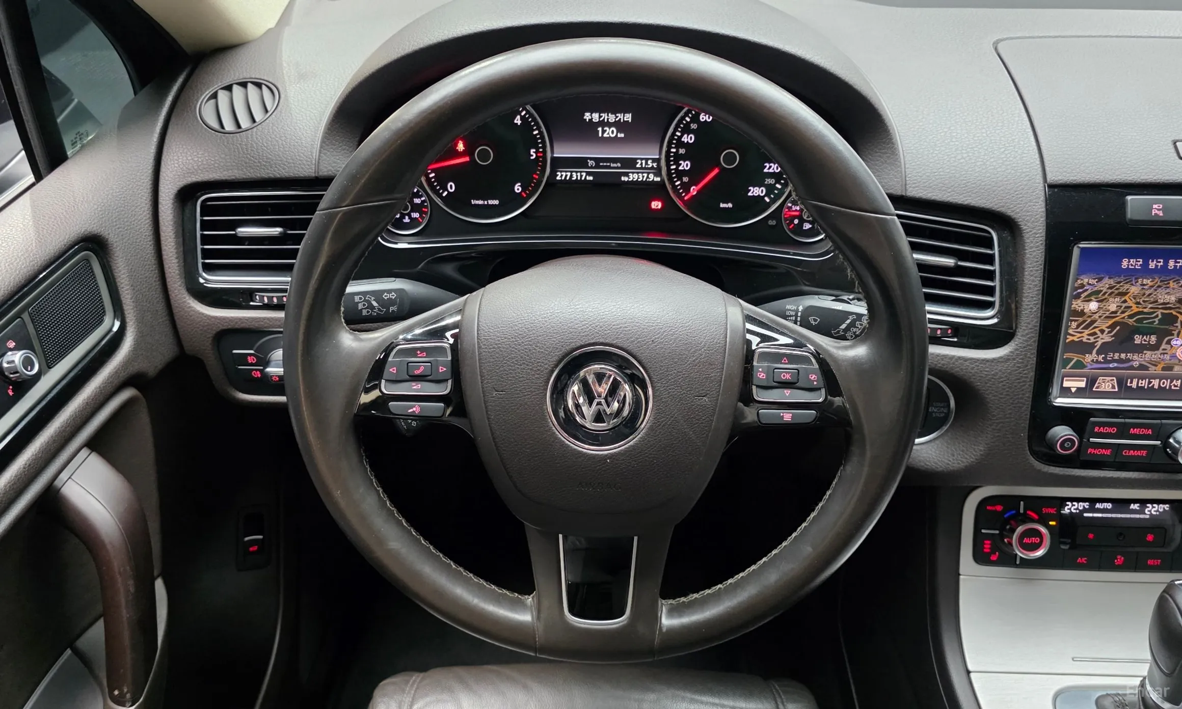 Volkswagen New Touareg превью 13
