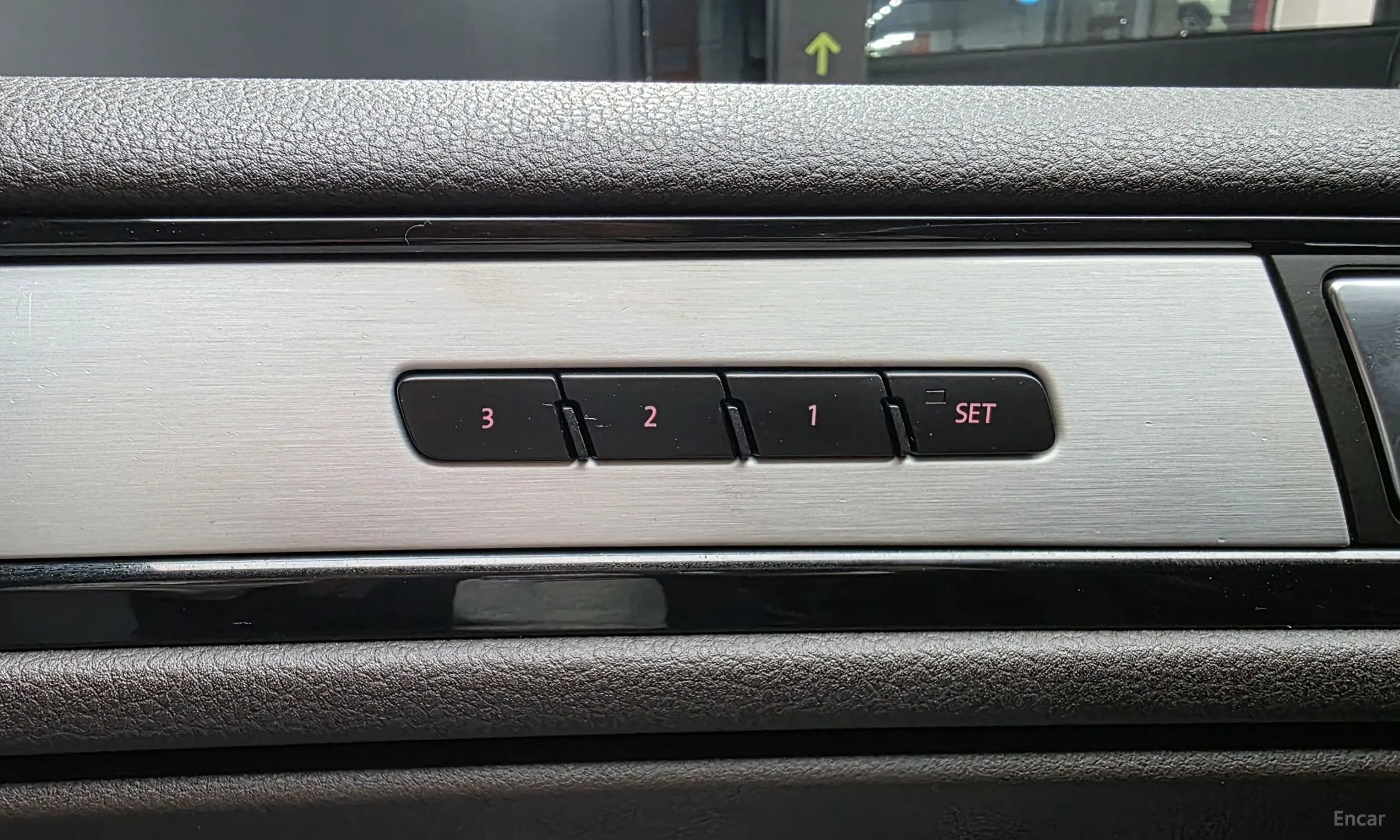 Volkswagen New Touareg превью 17