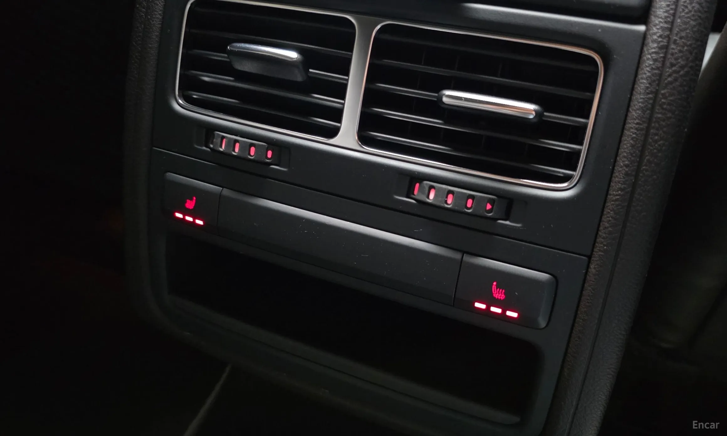 Volkswagen New Touareg превью 18