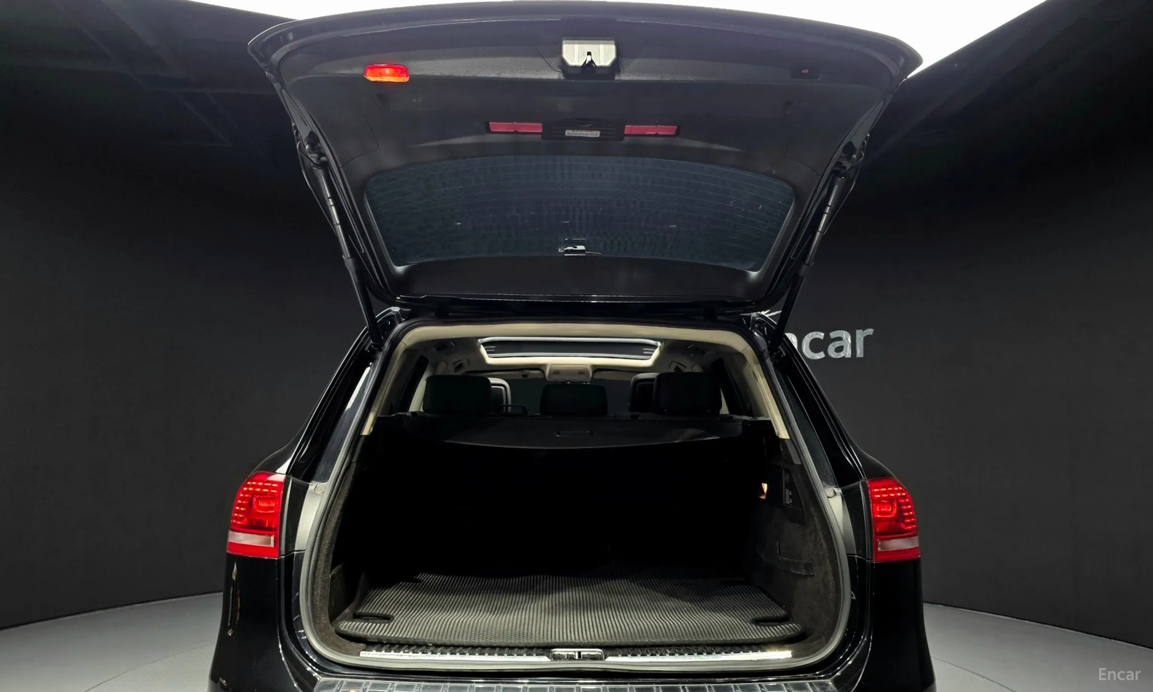 Volkswagen New Touareg превью 19