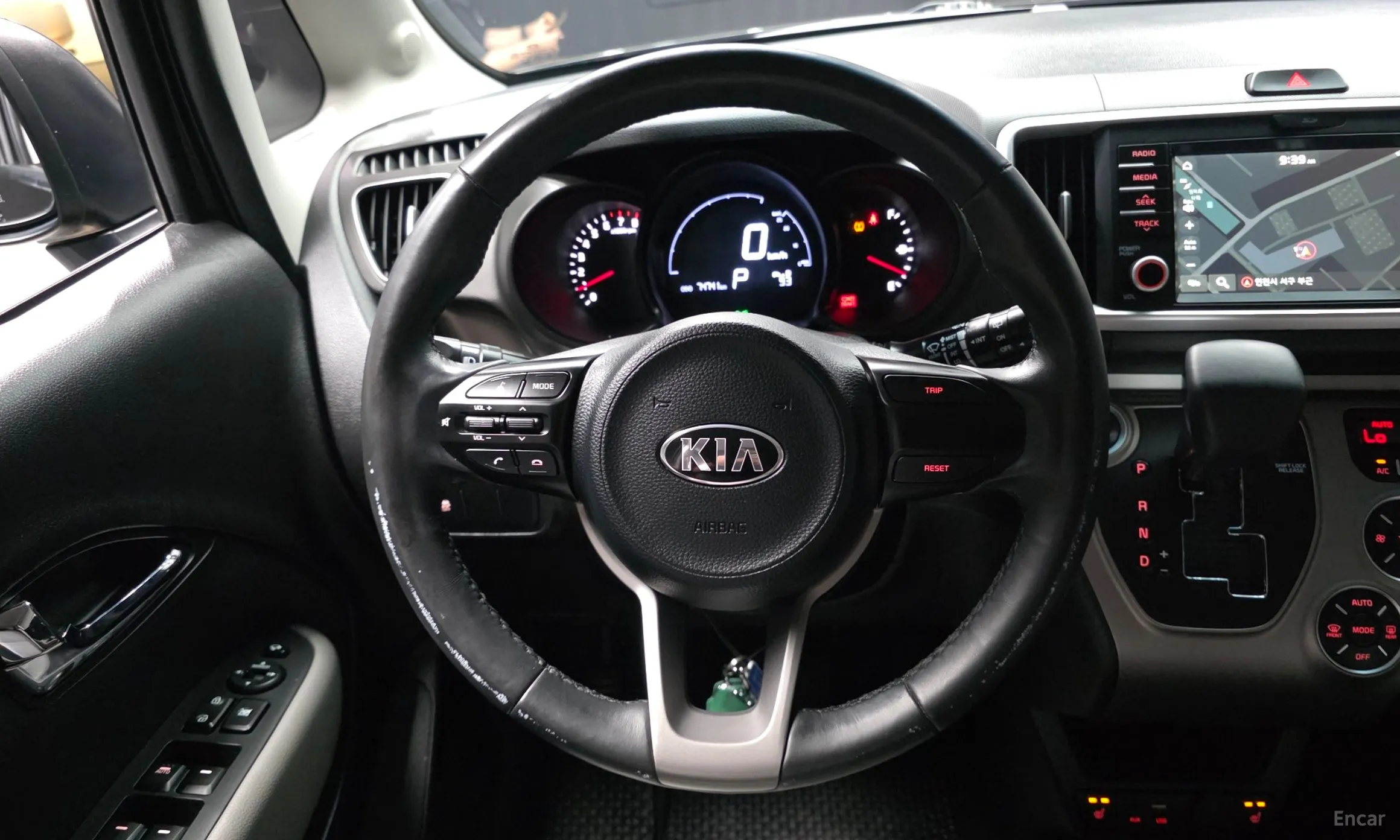 Kia Ray превью 13