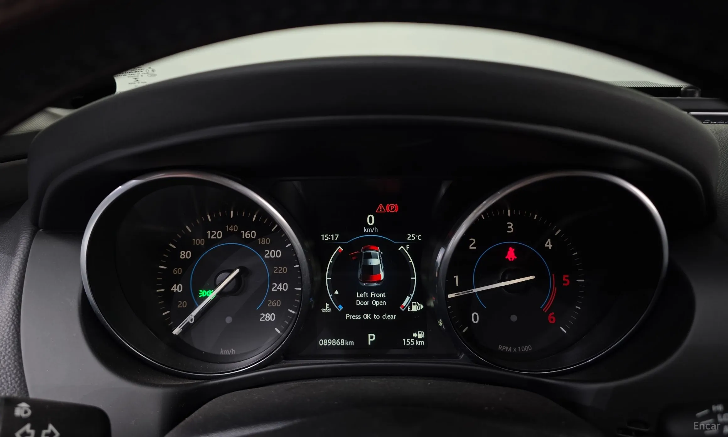 Jaguar XE превью 8