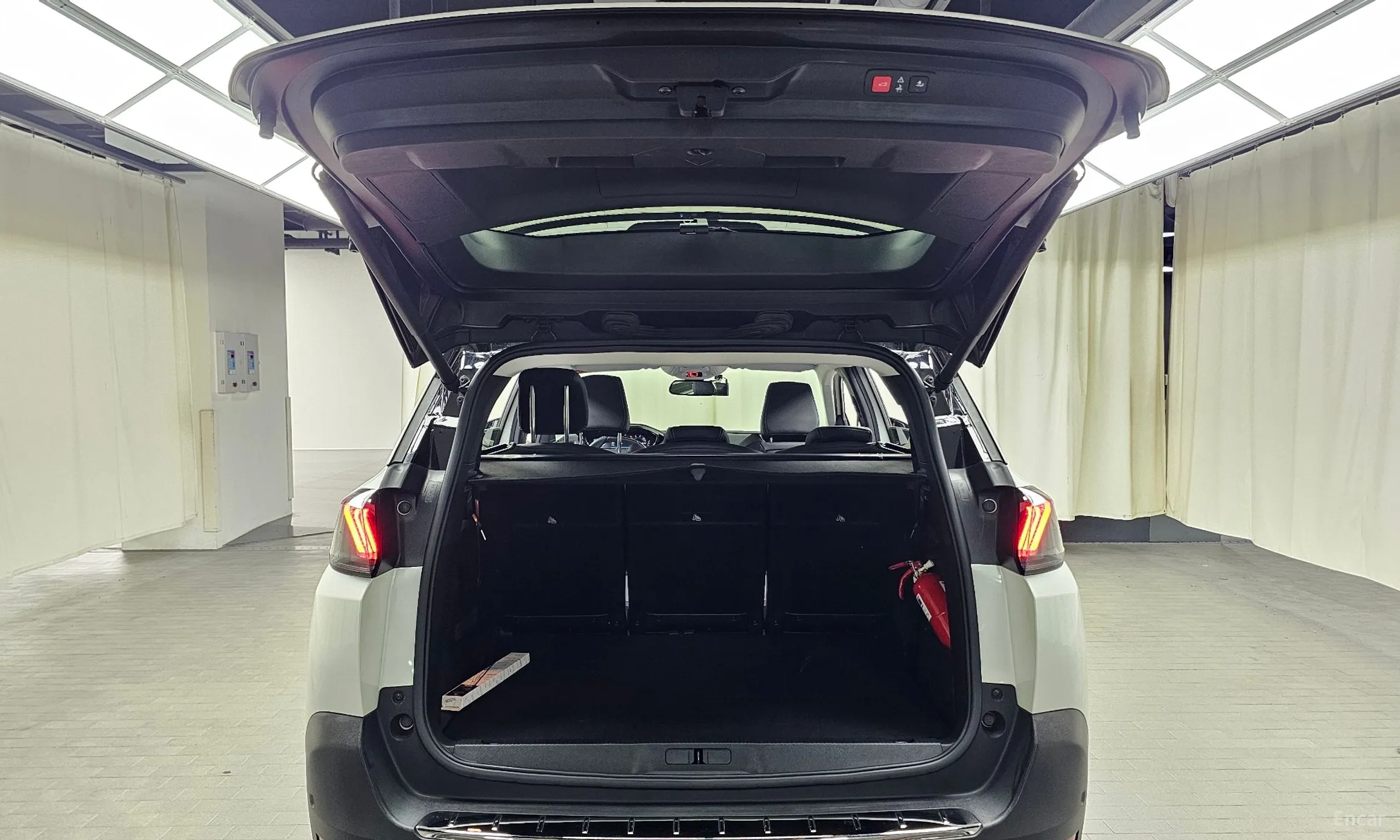 Peugeot 5008 2nd generation превью 14