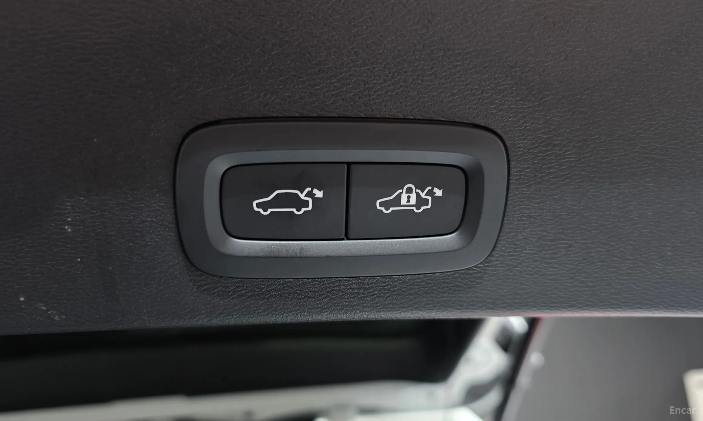Volvo XC40 превью 18