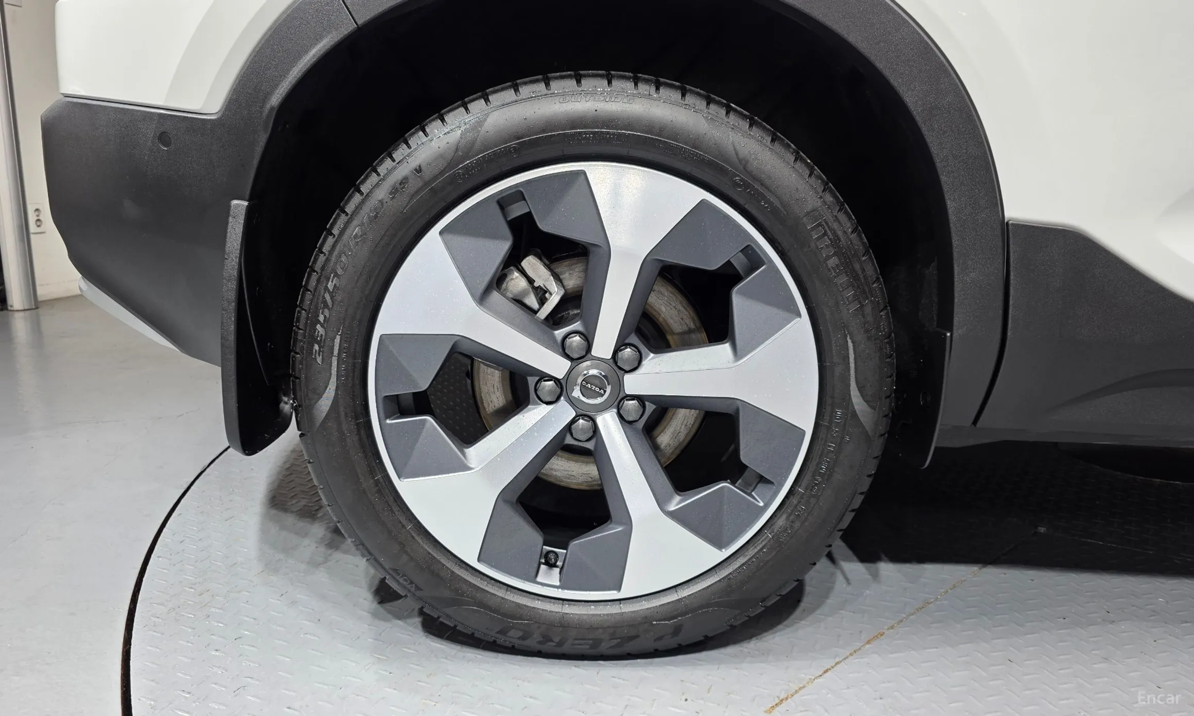 Volvo XC40 превью 5