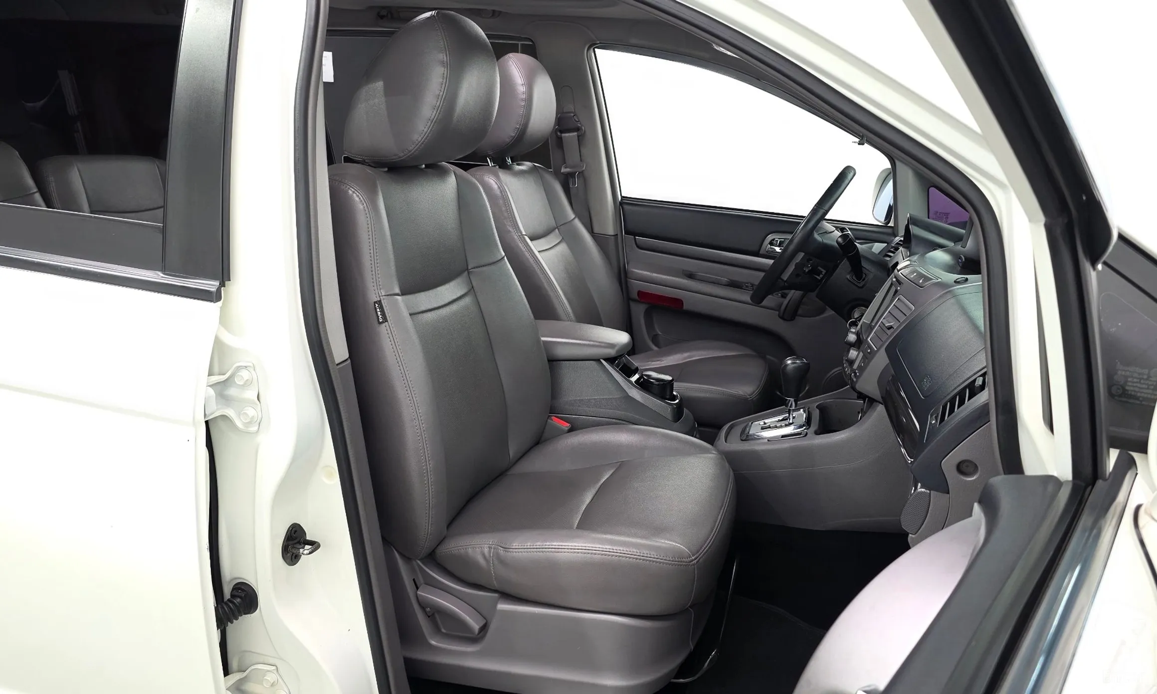 KG Mobility (SsangYong) Korando Turismo превью 11
