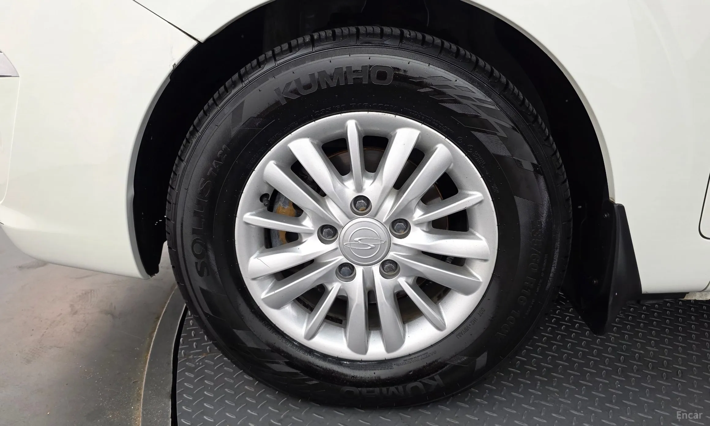 KG Mobility (SsangYong) Korando Turismo превью 5