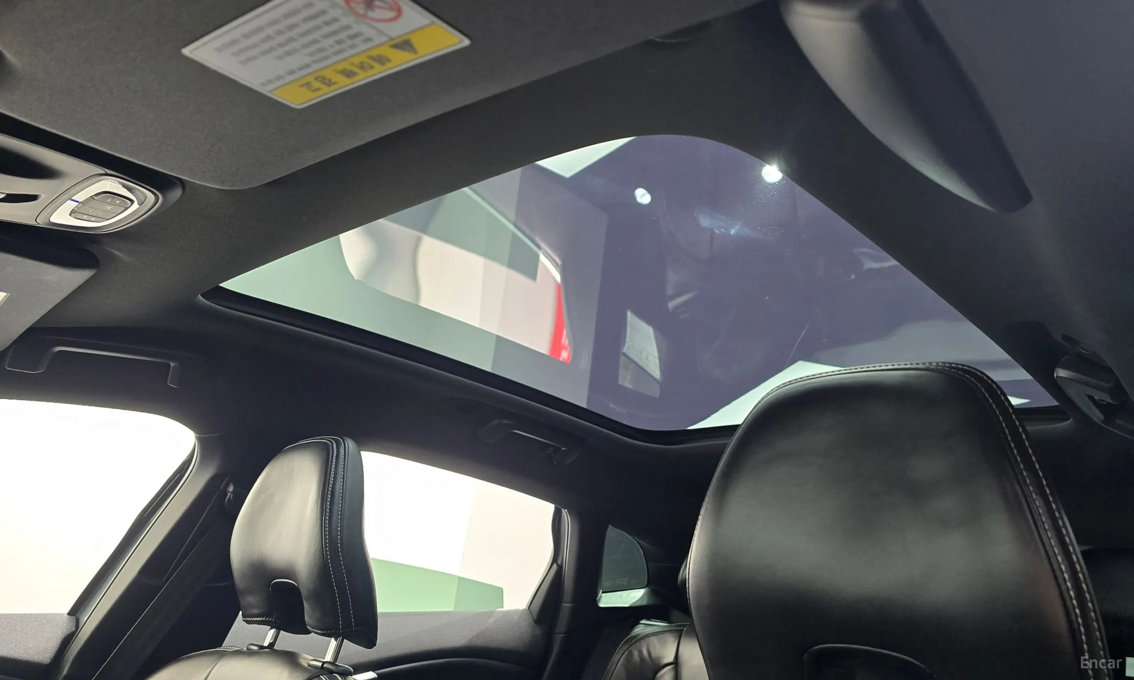 Volvo V40 превью 17
