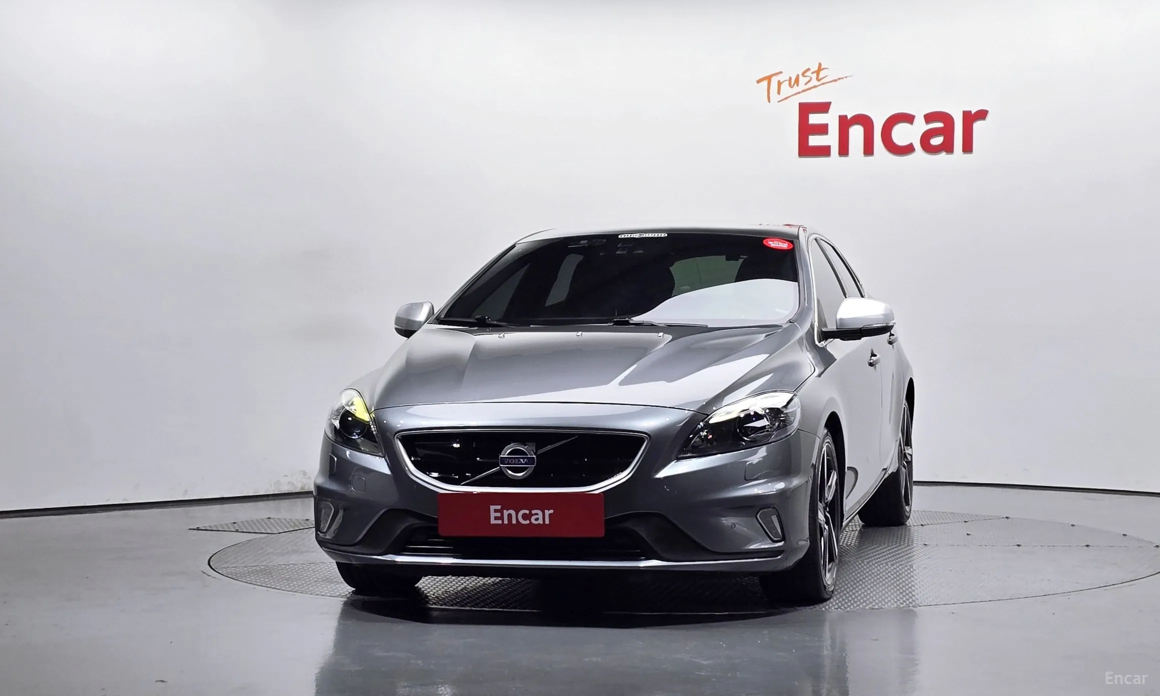 Volvo V40 превью 3