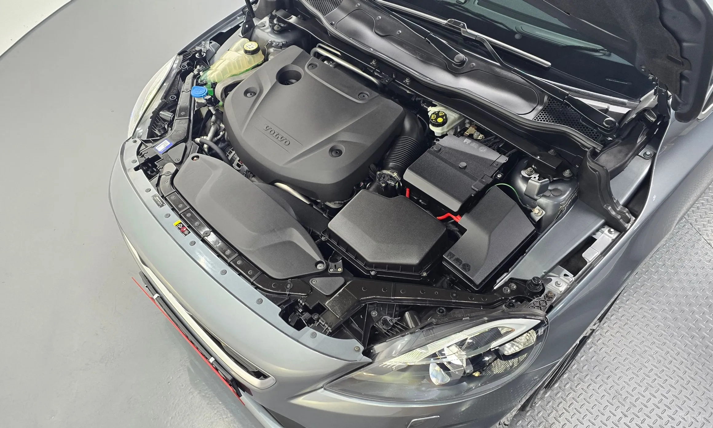Volvo V40 превью 6