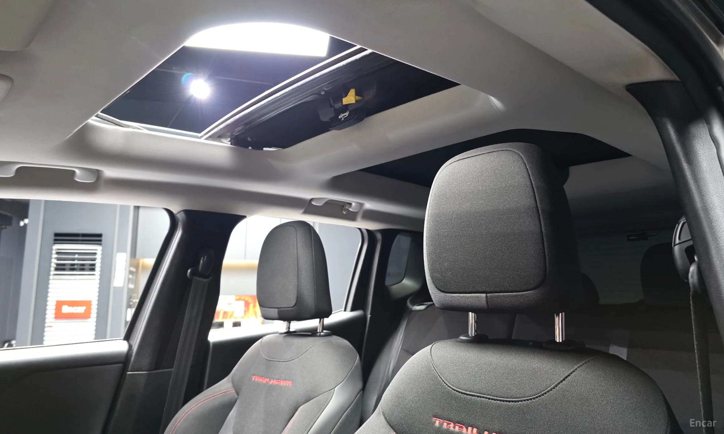Jeep Renegade превью 19