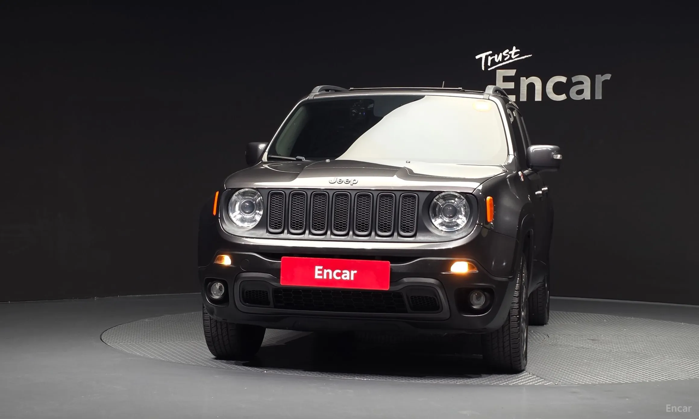 Jeep Renegade превью 3