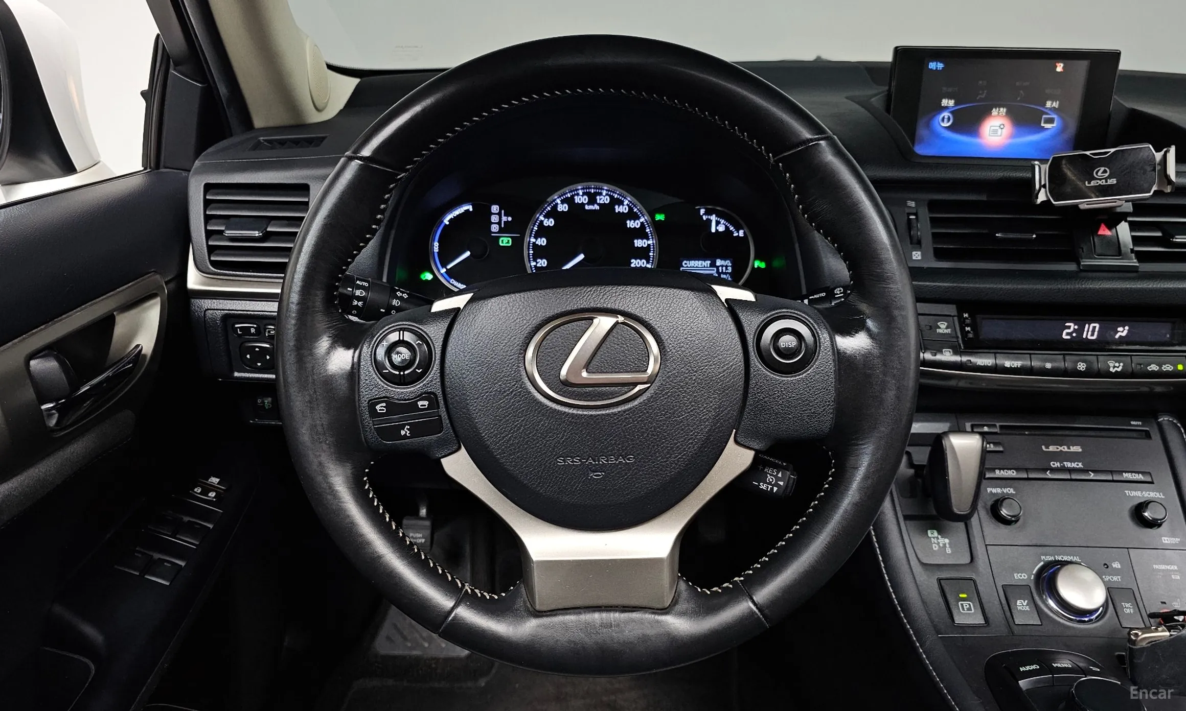 Lexus CT200h превью 13