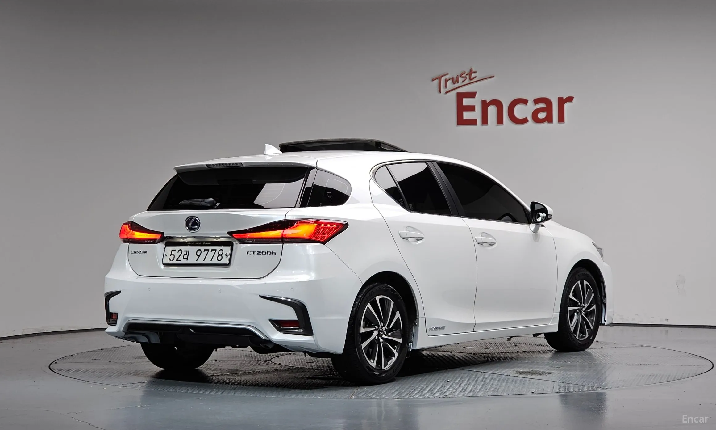 Lexus CT200h