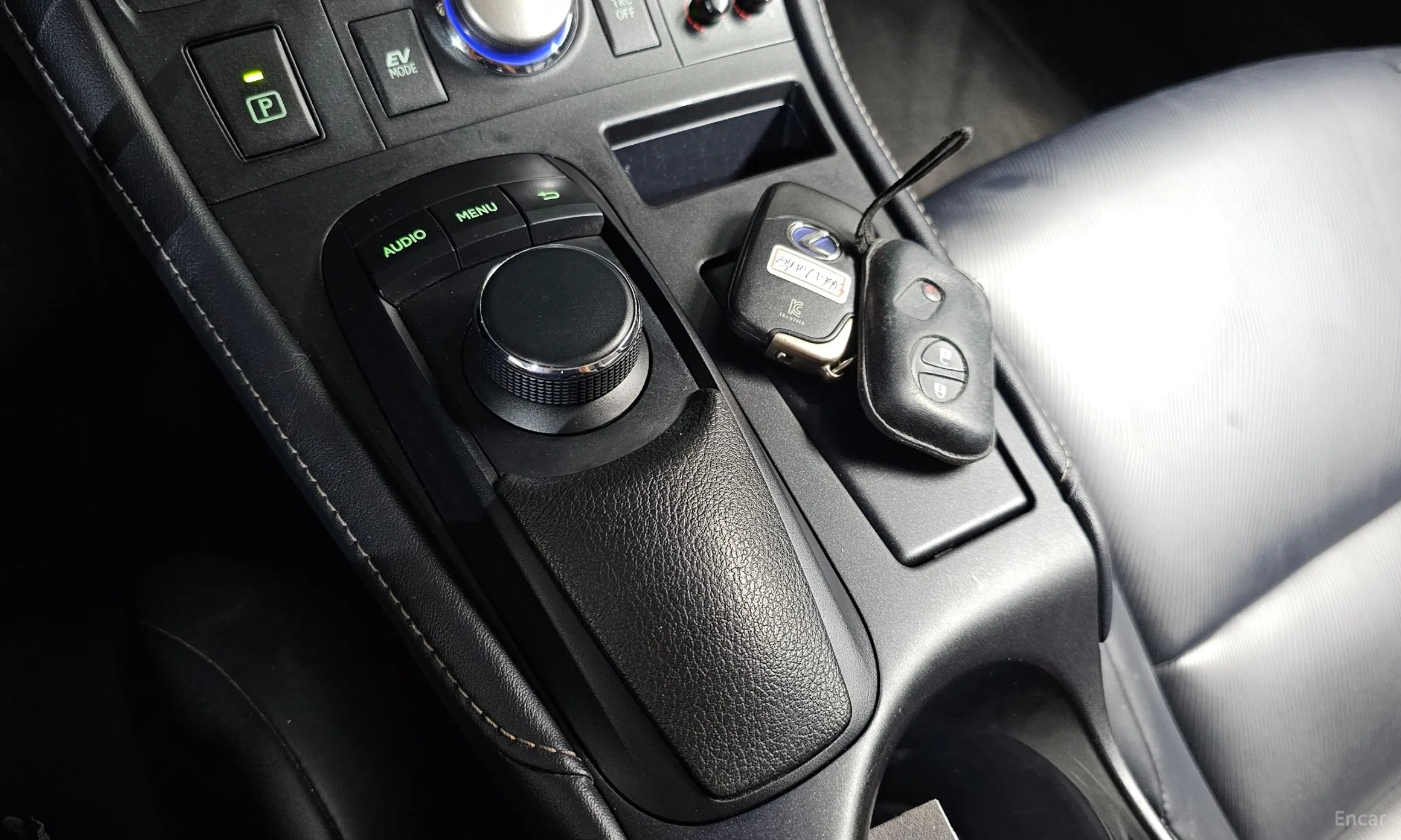 Lexus CT200h превью 20